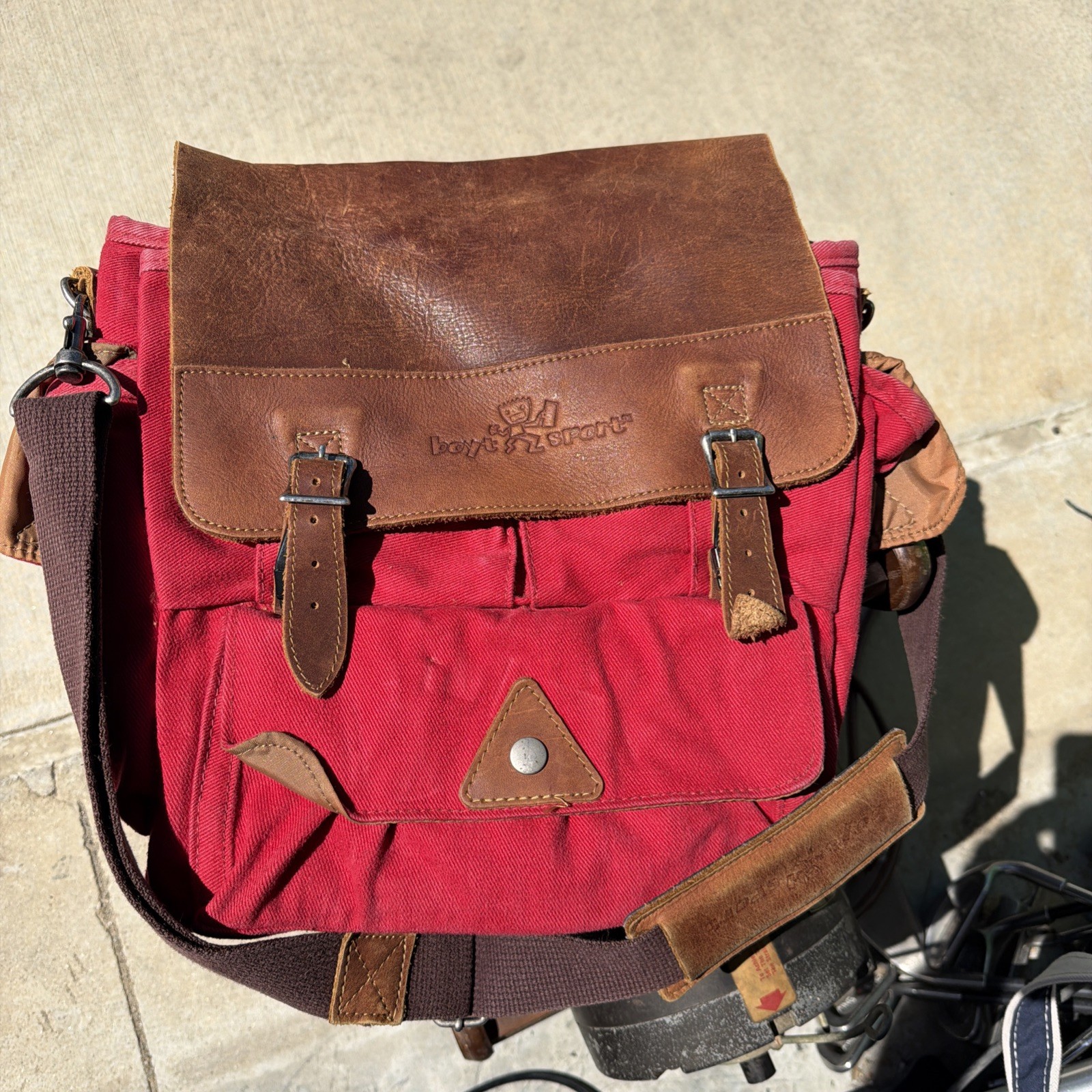 Vintage Boyt Sport Canvas Leather Backpack Rucksack Red Messenger Hiking Bag Vintage Boyt Sport Canvas Leather Backpack Rucksack Red Messenger Hiking Bag