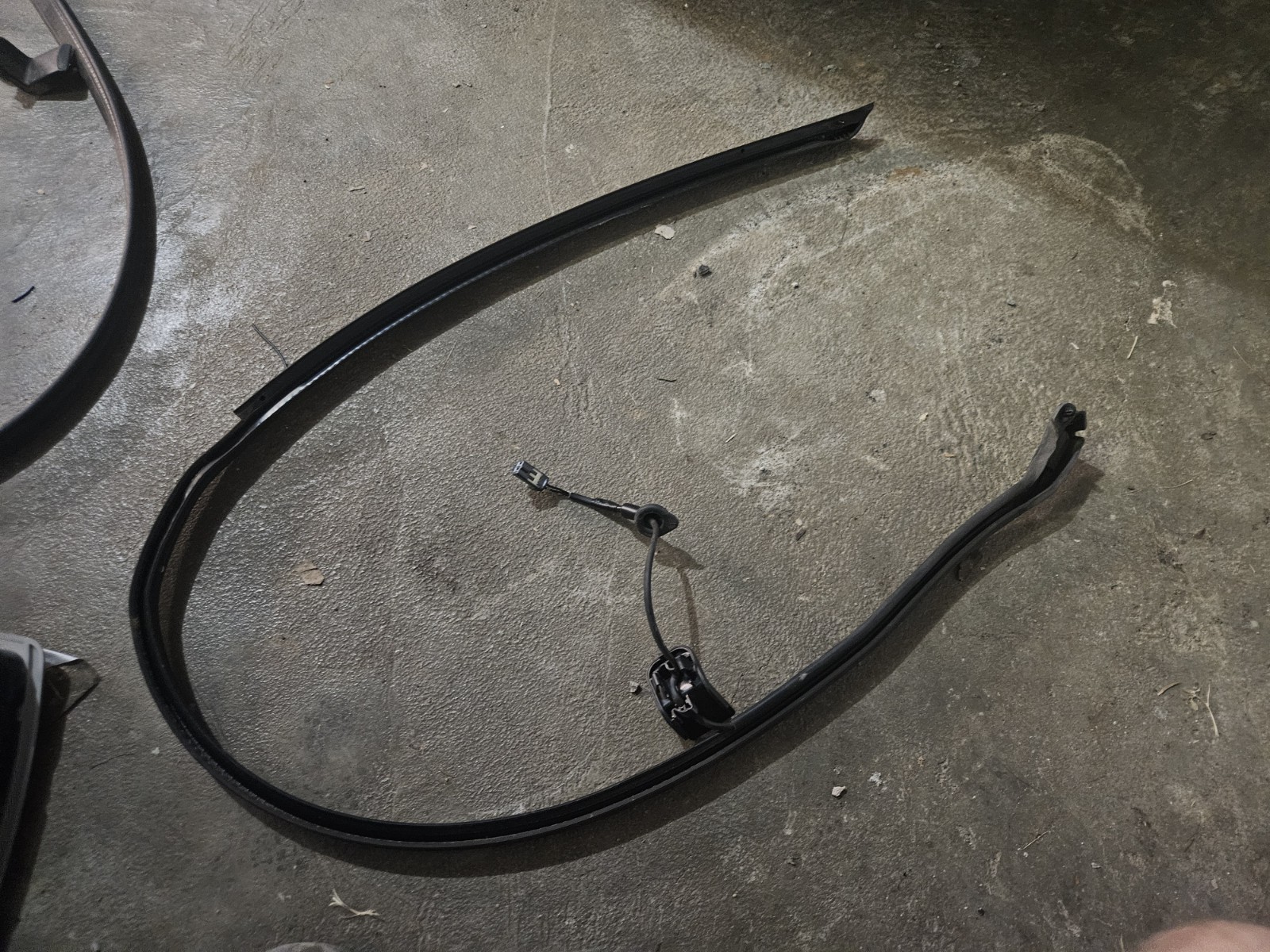2011-2020 Toyota Sienna Rear Left Sliding Door Auto Pinch Sensor Assembly Seal