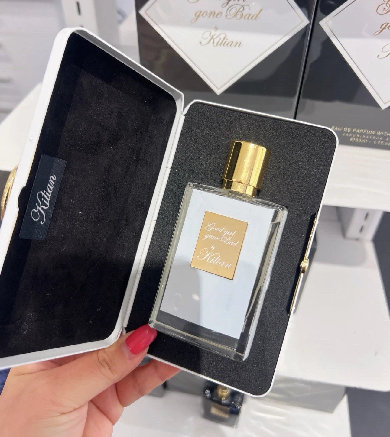 Kilian GOOD GIRL GONE BAD Eau De Parfum Coffret Set With Clutch - Box Not Sealed Kilian GOOD GIRL GONE BAD Eau De Parfum Coffret Set With Clutch - Box Not Sealed