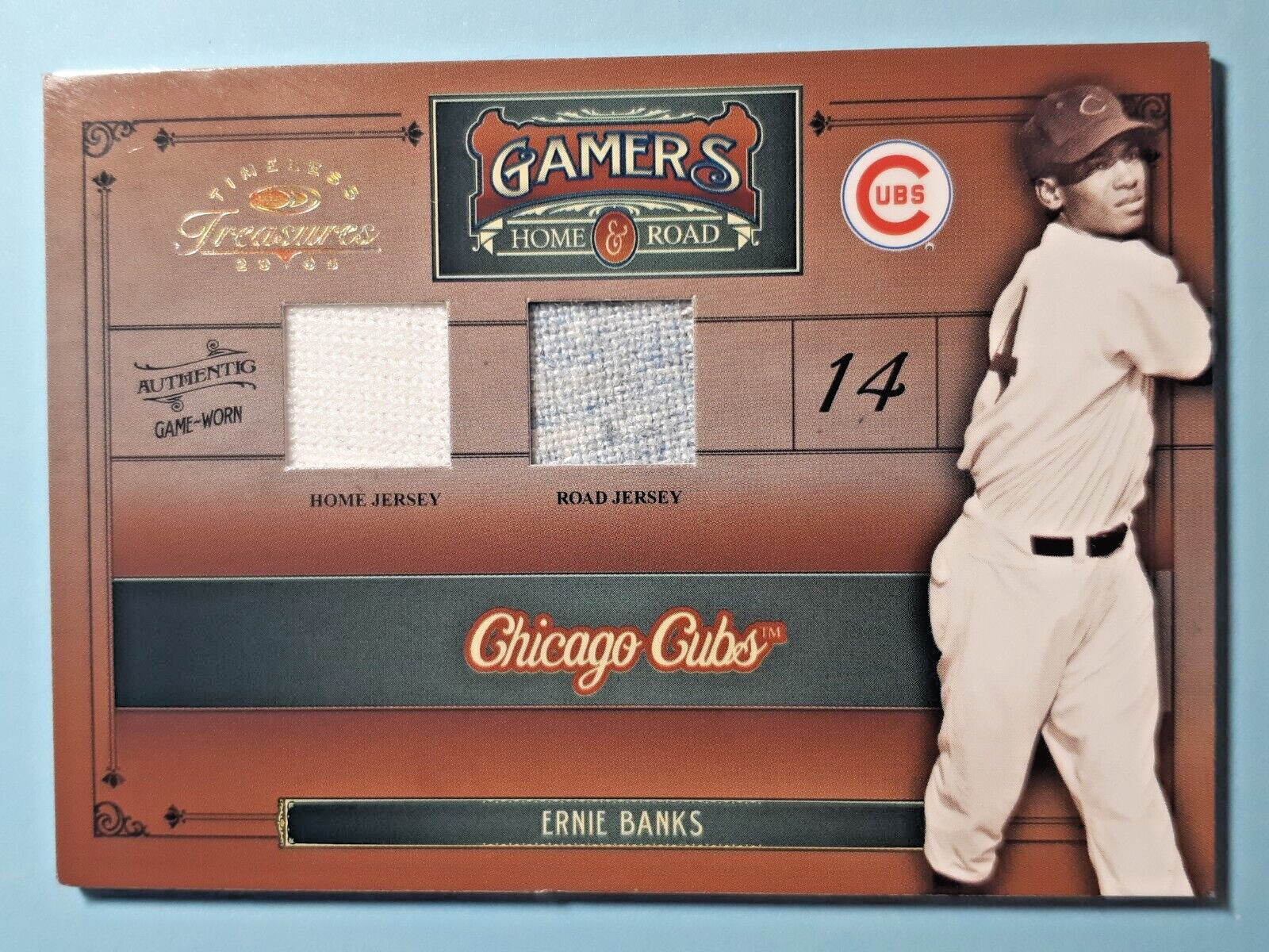 Ernie Banks Limited /25 Authentic Home & Road Game Used Patch 2005 Donruss NM-M