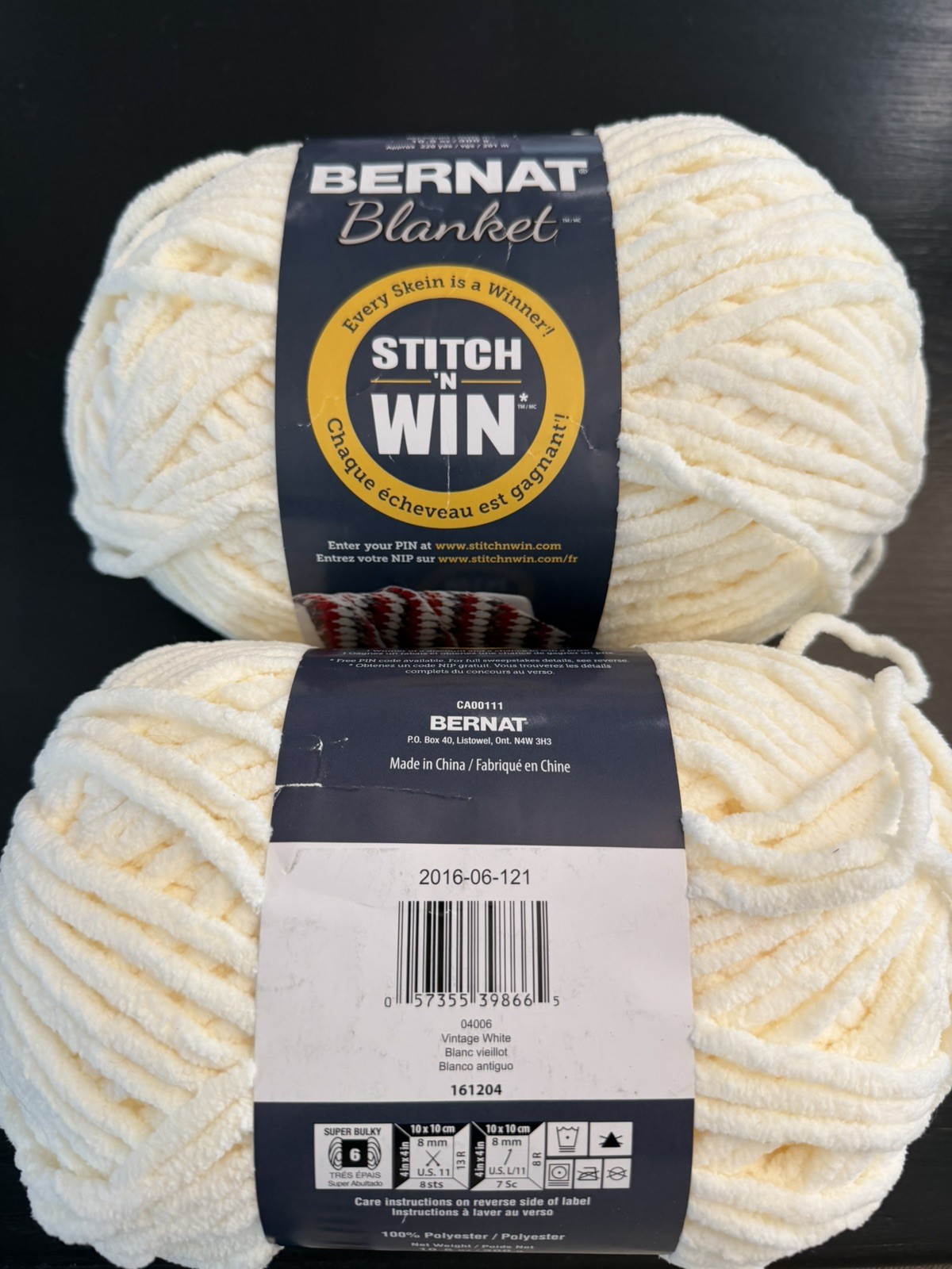 2 Skeins YARNSPIRATIONS BERNAT BLANKET YARN COLOR 10006 VINTAGE WHITE 10.5oz 2 Skeins YARNSPIRATIONS BERNAT BLANKET YARN COLOR 10006 VINTAGE WHITE 10.5oz