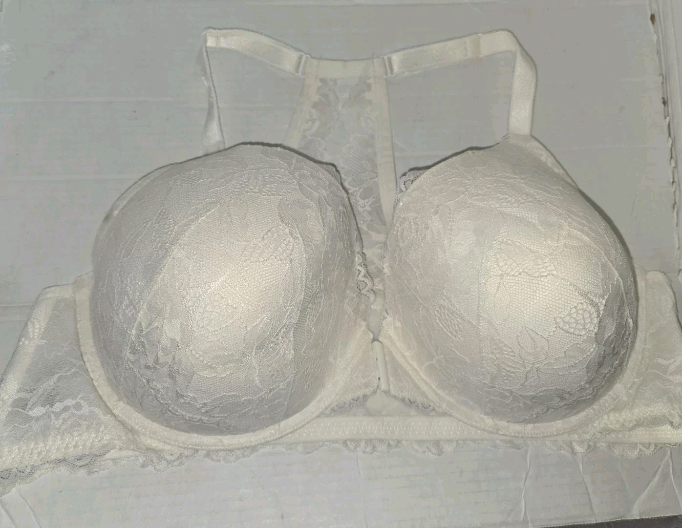 Torrid Perfect T Front-Close Boost Bra Size 46DD Underwire Padded Lace Ivory