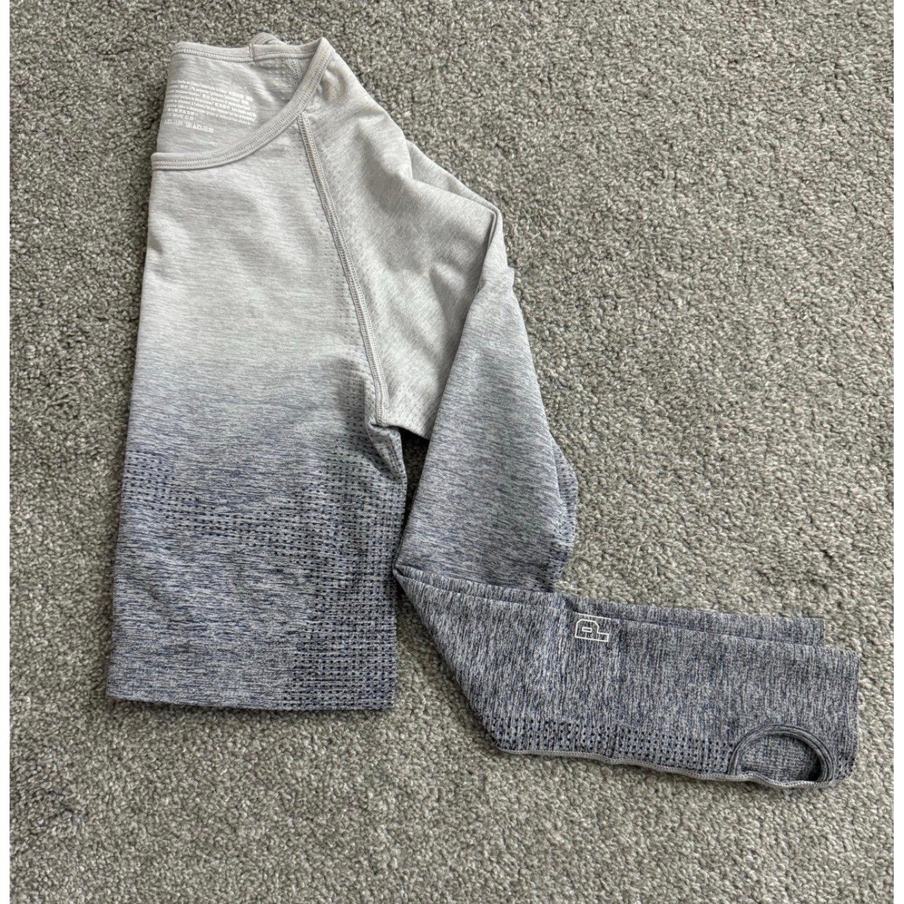 PINK Victoria\'s Secret Gray Ombre Seamless Long Sleeve Gym Top Thumbholes M