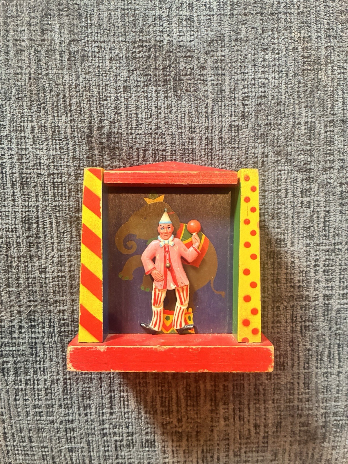 REUGE Vintage Swiss Musical Movement Wooden Clown/Jester Flip Picture Toy Box