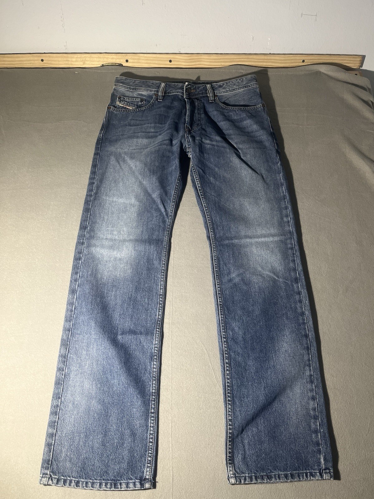 Men\'s Diesel Industry Jeans LARKEE Relaxed Straight 34 x 31 Button Fly