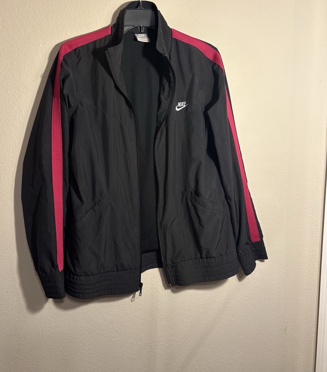 Vintage Nike Windbreaker Jacket Mens L Black With Red Striped Sleeves, Zip 90s
