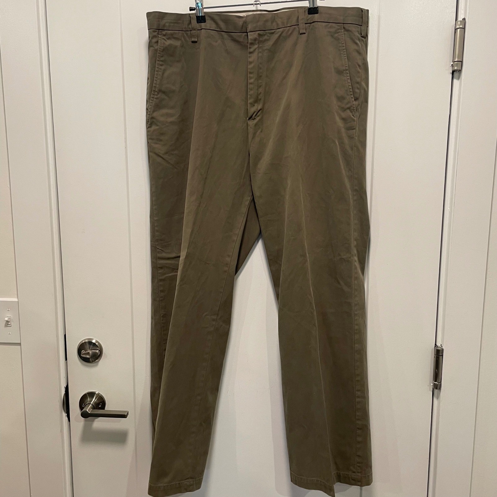 Banana Republic Dawson Chino Mens 38x32 Olive Green Cotton Straight Leg Pants