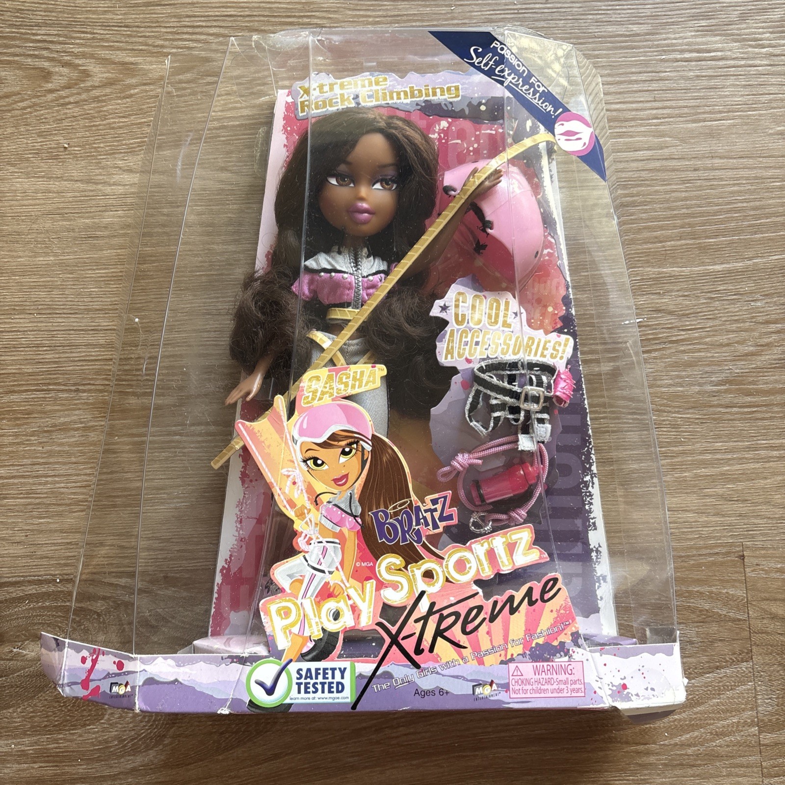 Bratz X-Treme Rock Climbing Sasha Doll 2008 NEW - READ