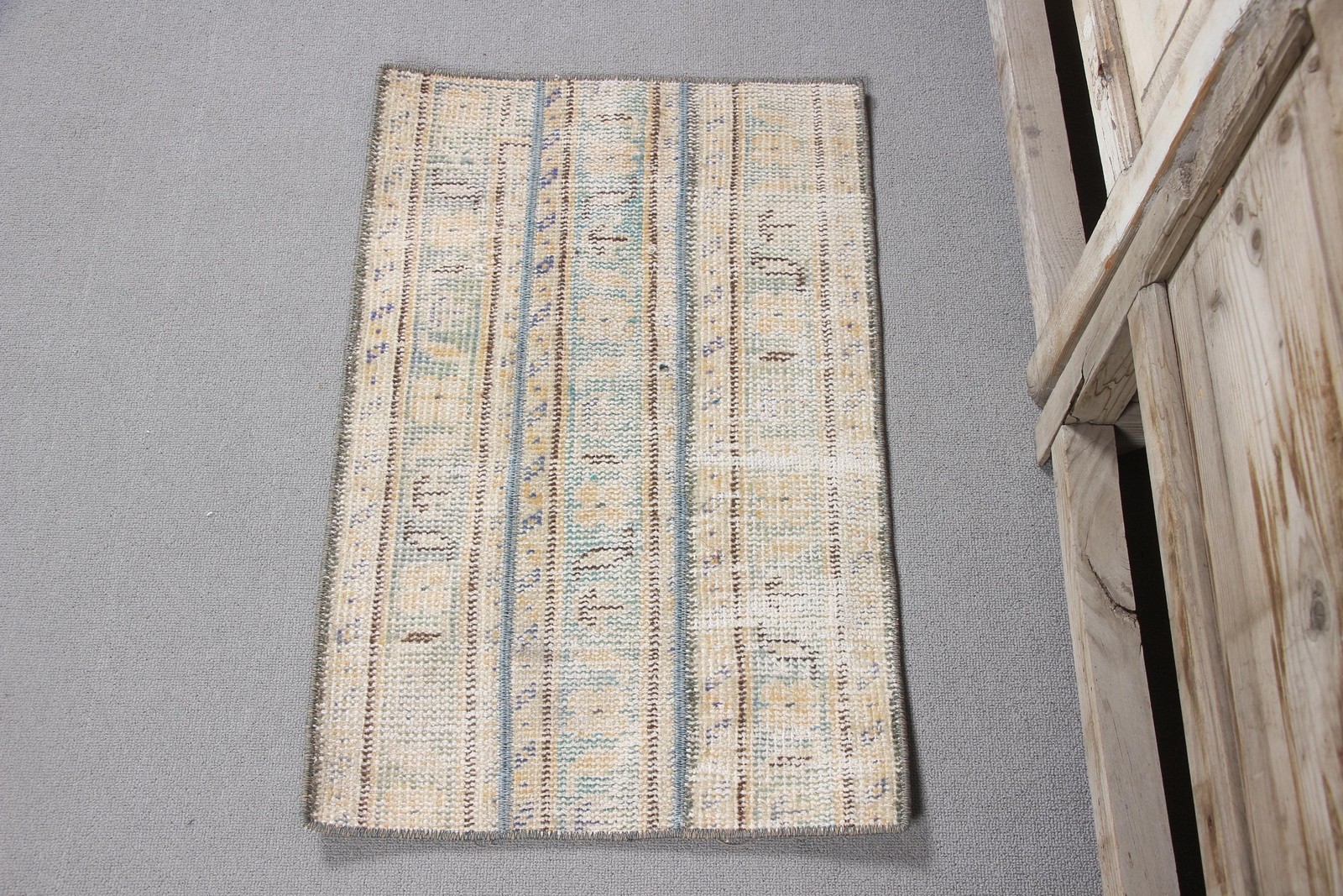 Turkish Small Rug 1,6x2,5 ft (48x75 cm), Vintage White Plants & trees Wool Rug
