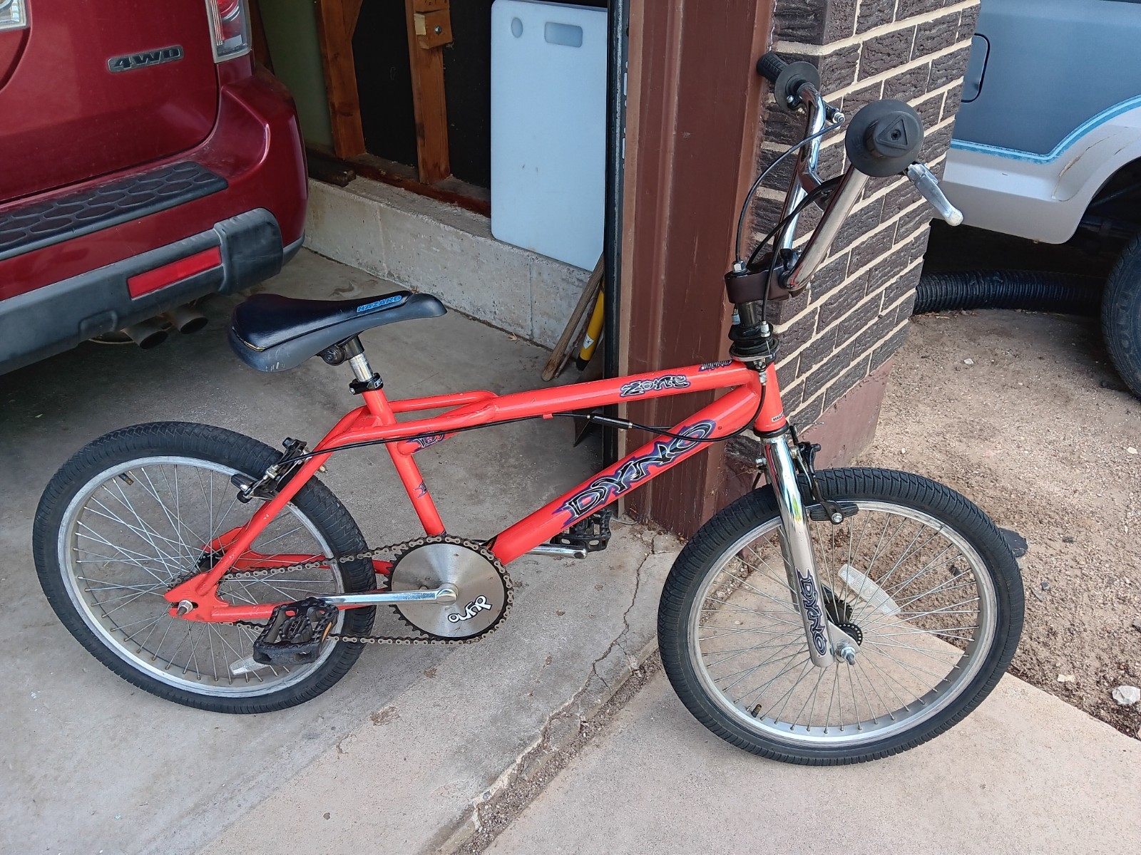 VTG RARE Dyno Zone GT BMX Bike Rare Color Complete Bike VTG RARE Dyno Zone GT BMX Bike Rare Color Complete Bike