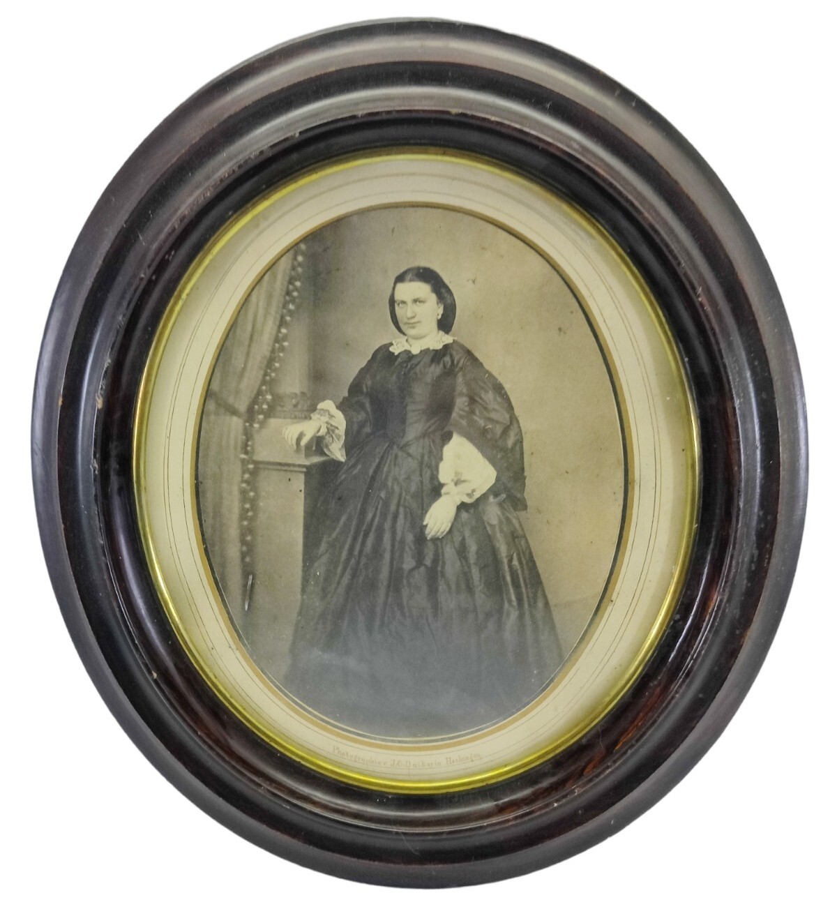 Antique Oval Wooden Picture Frame Portrait of Victorian Woman Daikerin Hechingen