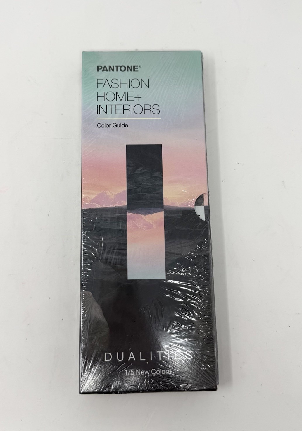 Pantone Fashion Home + Interiors Color Guide + Dualities Expansion Pack FHIP110C Pantone Fashion Home + Interiors Color Guide + Dualities Expansion Pack FHIP110C