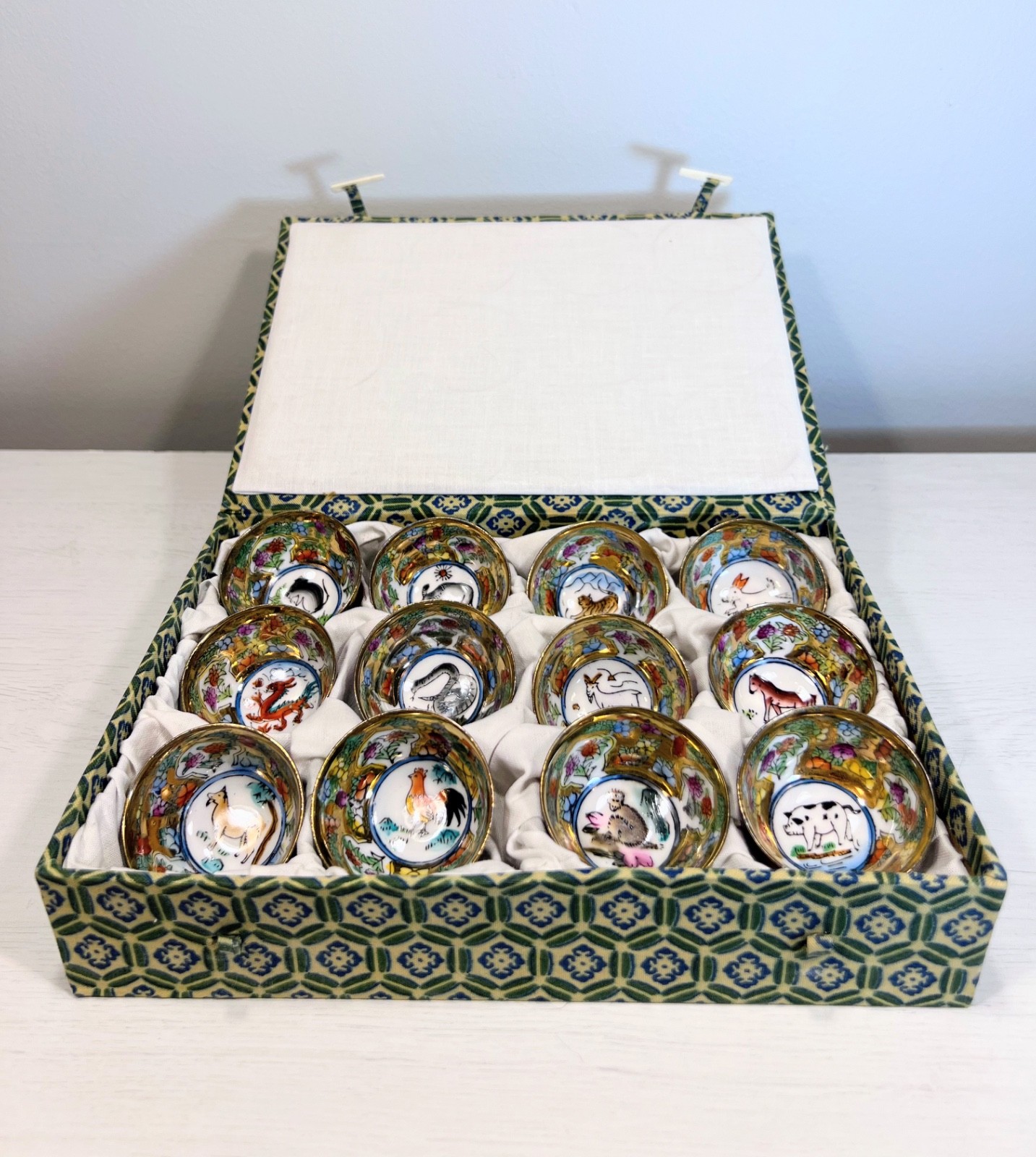 Vintage Jingdezhen Chinese Zodiac 12Pc Sake Tea Cup Set Gold Gilt Boxed Complete