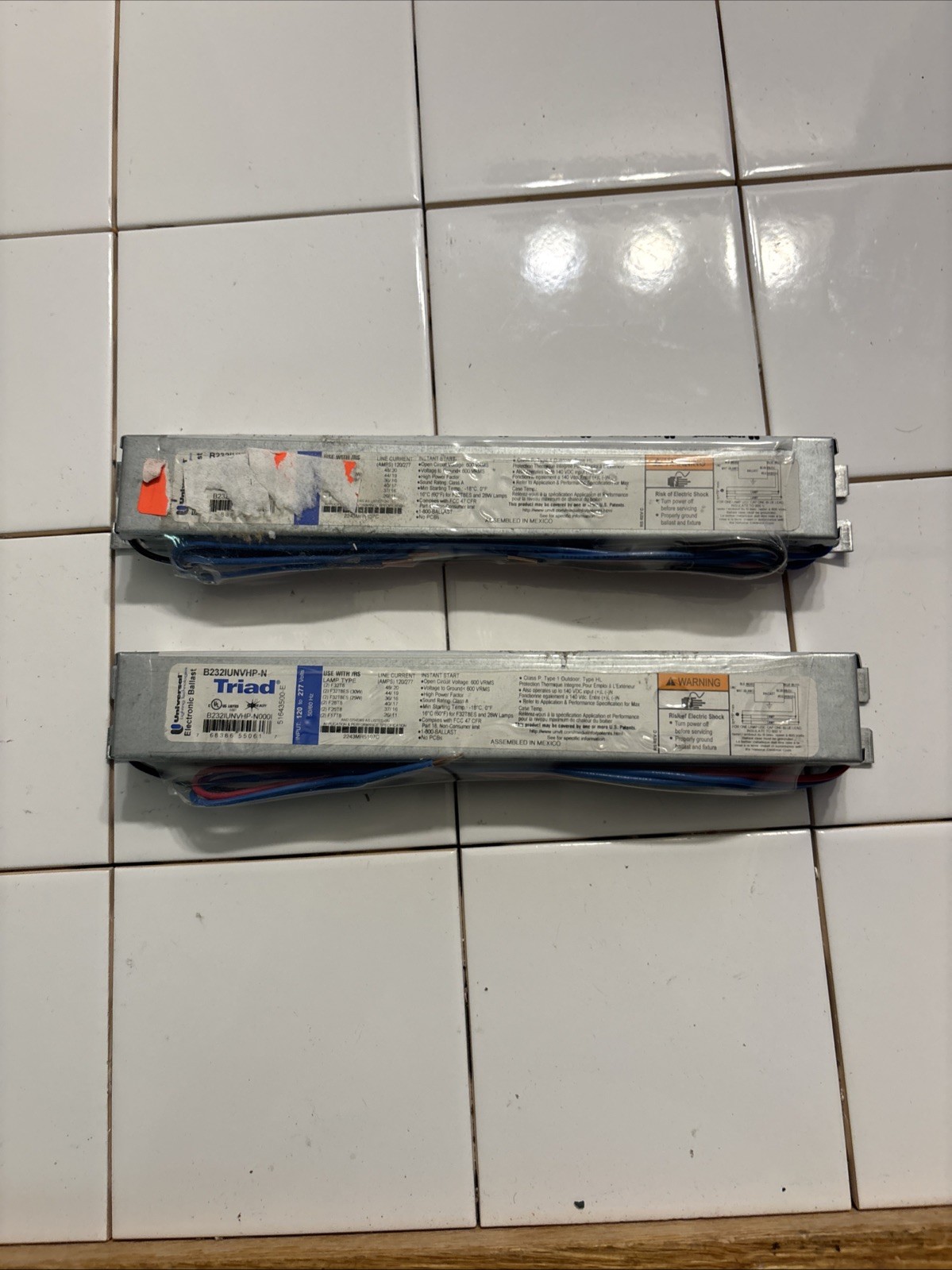 2X NOS Universal B232IUNVHP-N Triad High Performance 32W T8 Fluorescent Ballast