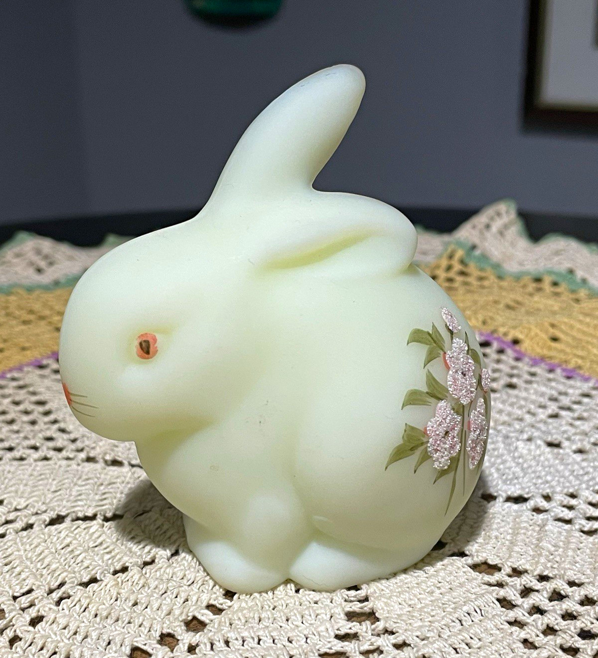 Vintage Fenton Glass Sugared Pink Blossom Uranium Glowing Painted Bunny Rabbit Vintage Fenton Glass Sugared Pink Blossom Uranium Glowing Painted Bunny Rabbit
