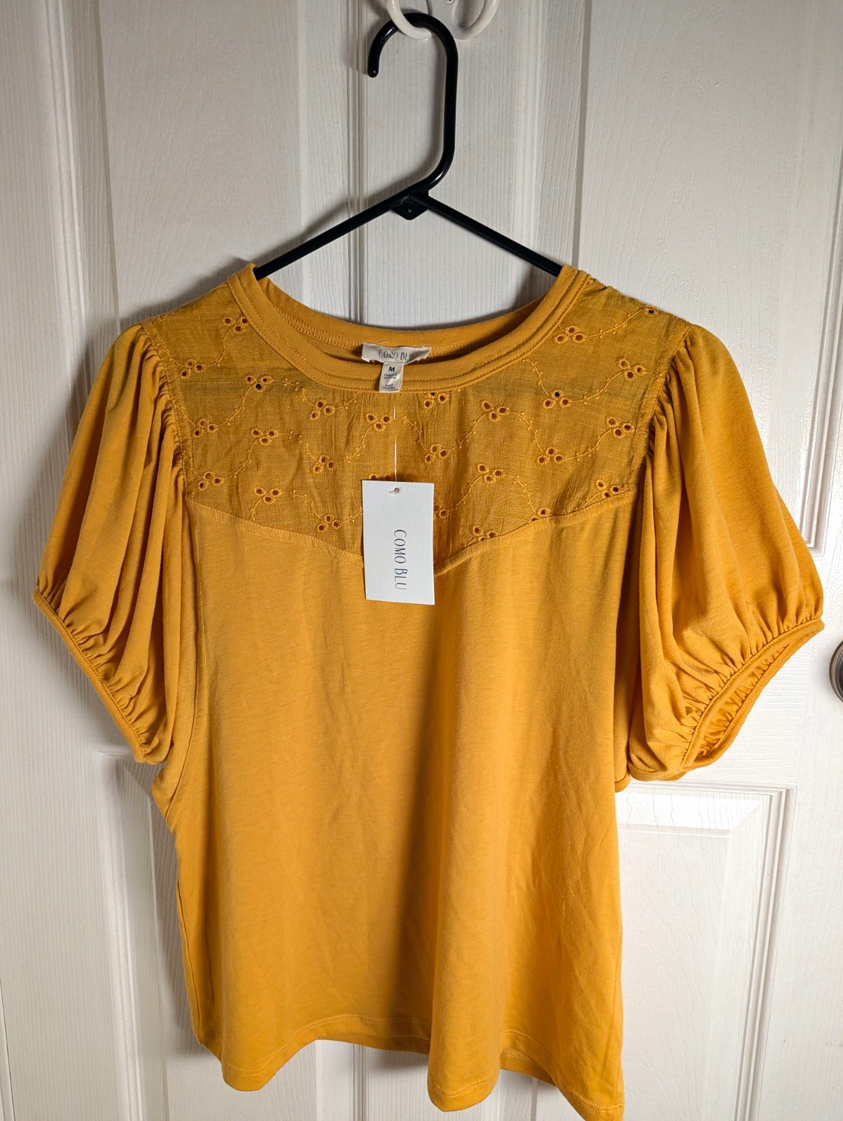 Como Blu Women\'s Yellow Eyelet Yoke Puff Sleeve Knit Round Neck Top M Como Blu Women\'s Yellow Eyelet Yoke Puff Sleeve Knit Round Neck Top M