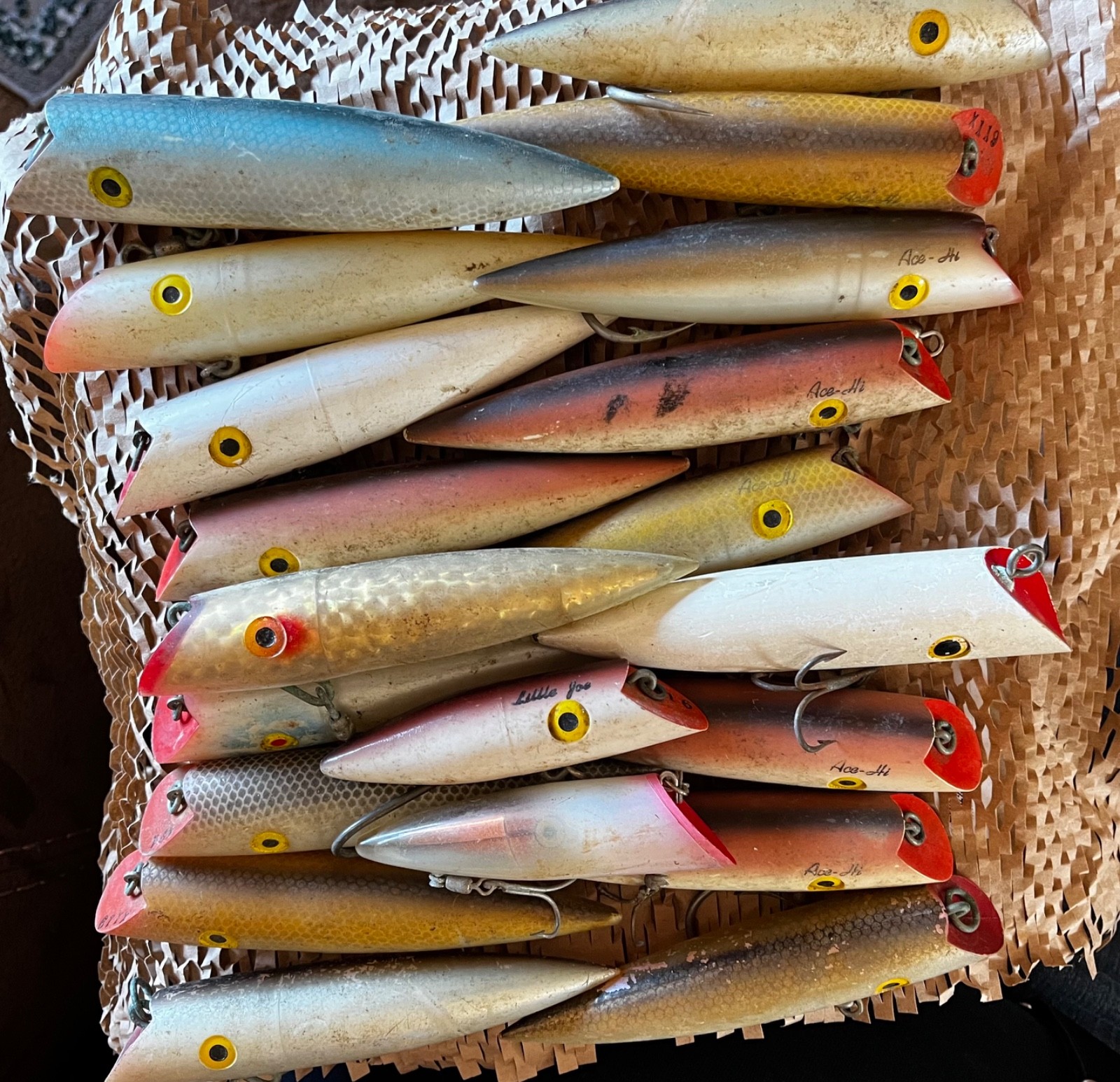 Lot of (20) Vintage Salmon Plugs 2 (4\ Lot of (20) Vintage Salmon Plugs 2 (4\