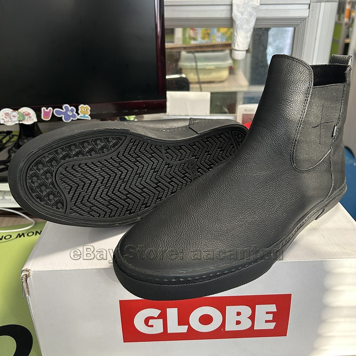 Globe Men\'s Dover II Skate Shoes Slip On All Black Two-tone Sole US size Globe Men\'s Dover II Skate Shoes Slip On All Black Two-tone Sole US size