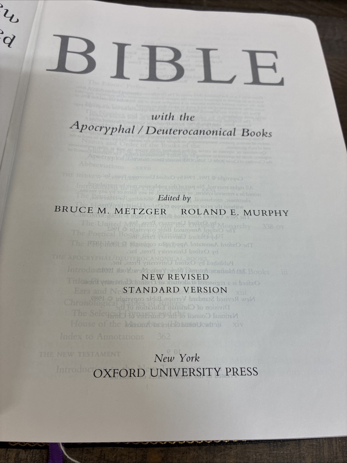 The New Oxford Annotated Bible with the Apocrypha Bonded Leather NRSV The New Oxford Annotated Bible with the Apocrypha Bonded Leather NRSV