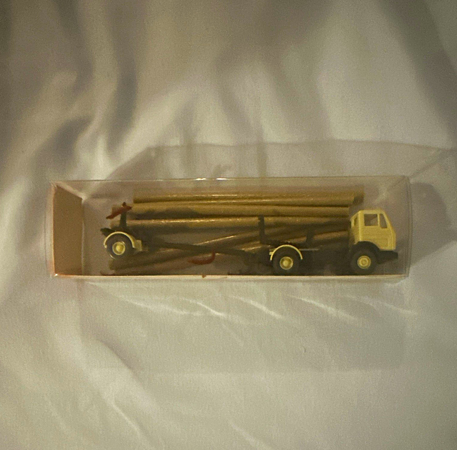 WIKING Mercedes-Benz MB Langholz Transporter HO 1:87 Beige/Brown Truck Model