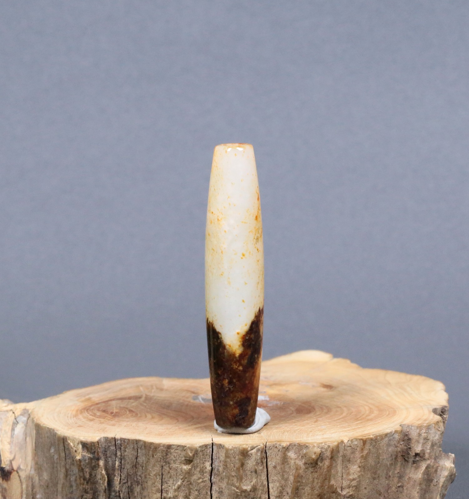 Certified 100% Hetian jade Raw stone Pendants 和田籽料原石随形雕刻玉勒子 23G