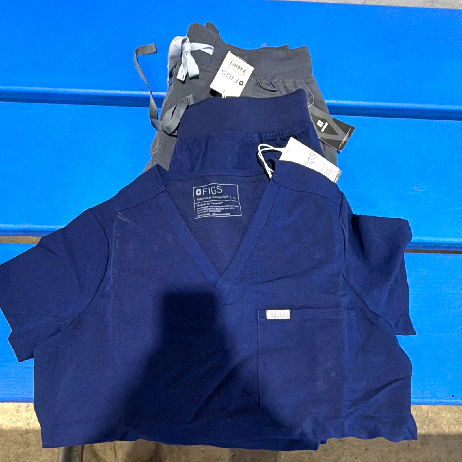 FIGS Women's Scrub Set M Blue Solid Knit Polyester Top & Zamora Jogger Pants