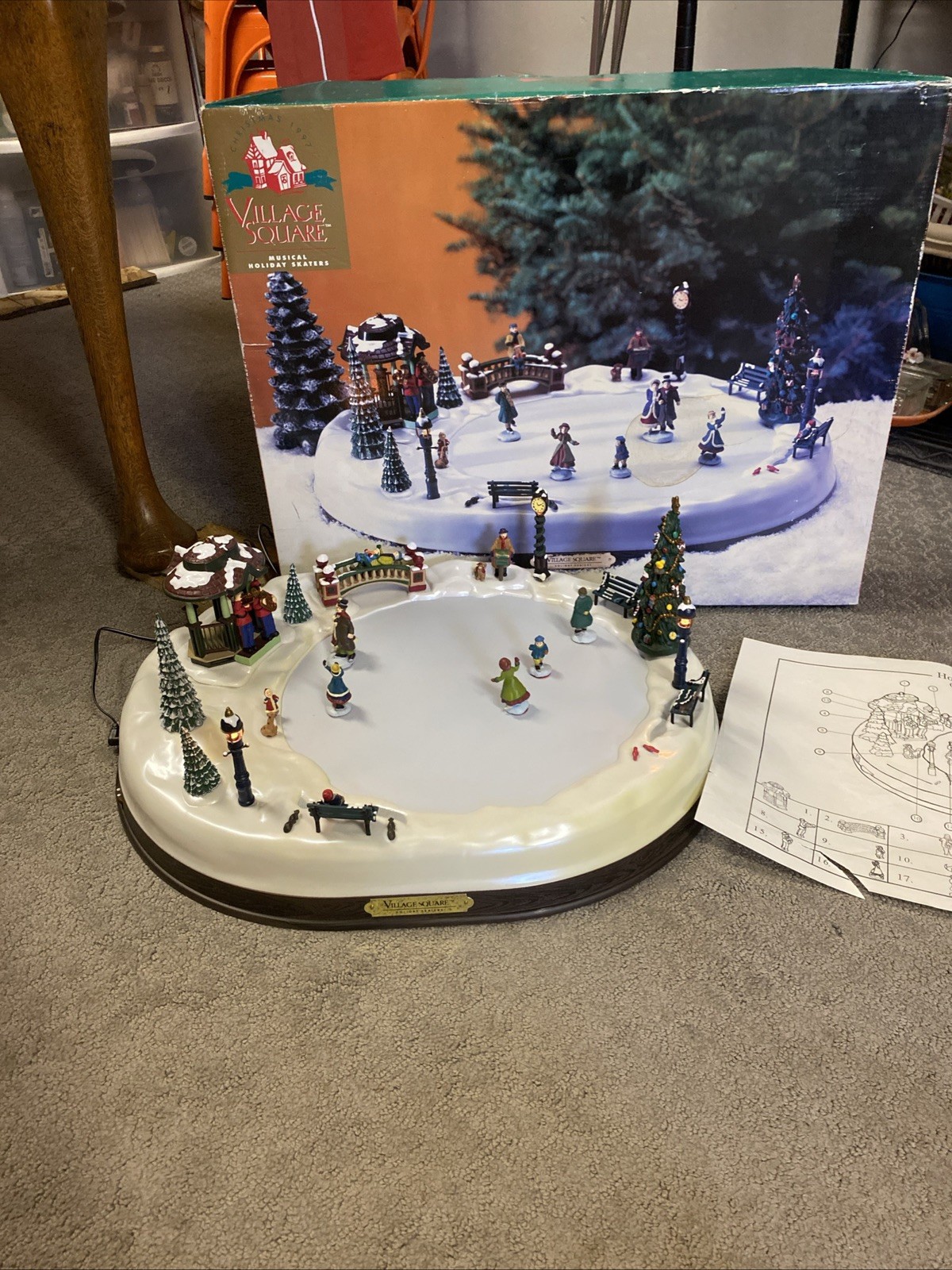 Mr. Christmas Holiday Skaters Victorian Ice Skating Rink VTG 100% Complete WORKS