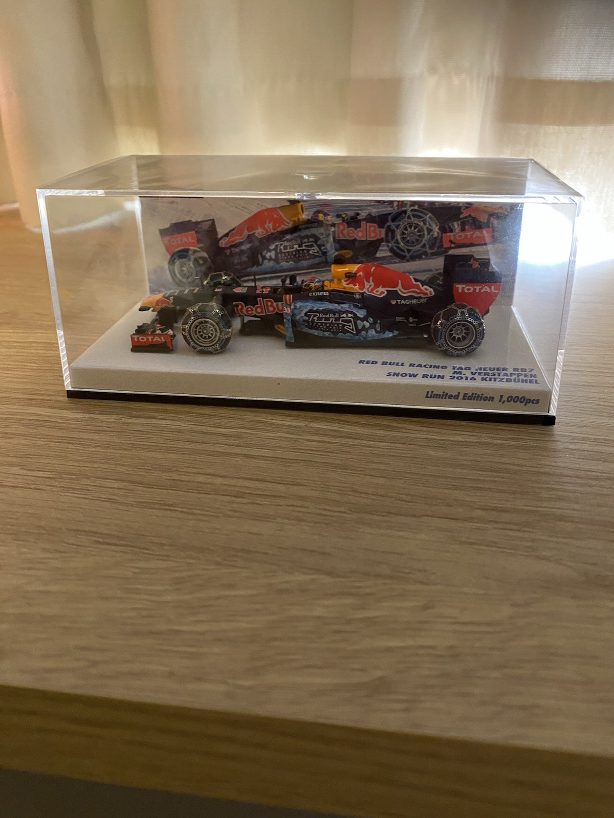 Minichamps 1/43 Red Bull Racing RB7 Max Verstappen Kitzbühel Snow Demo Run 2016