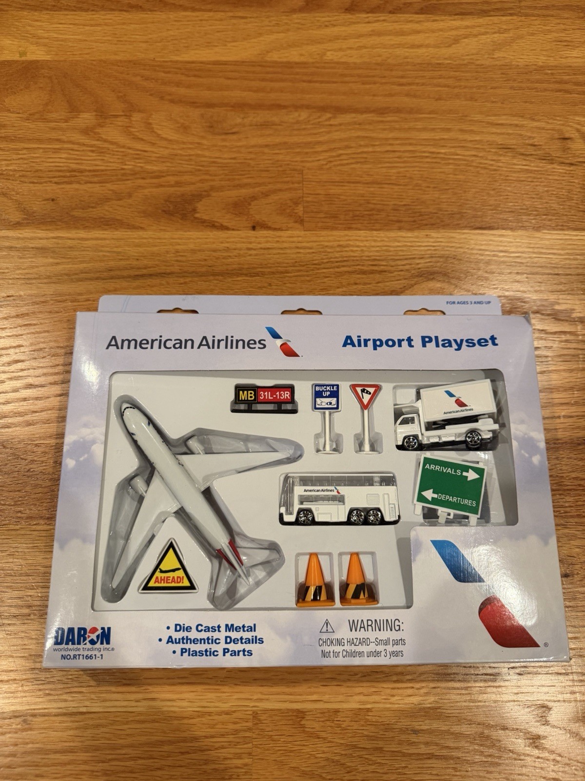 Daron American Airlines Airport Playset RT1661-1 Complete New in Box