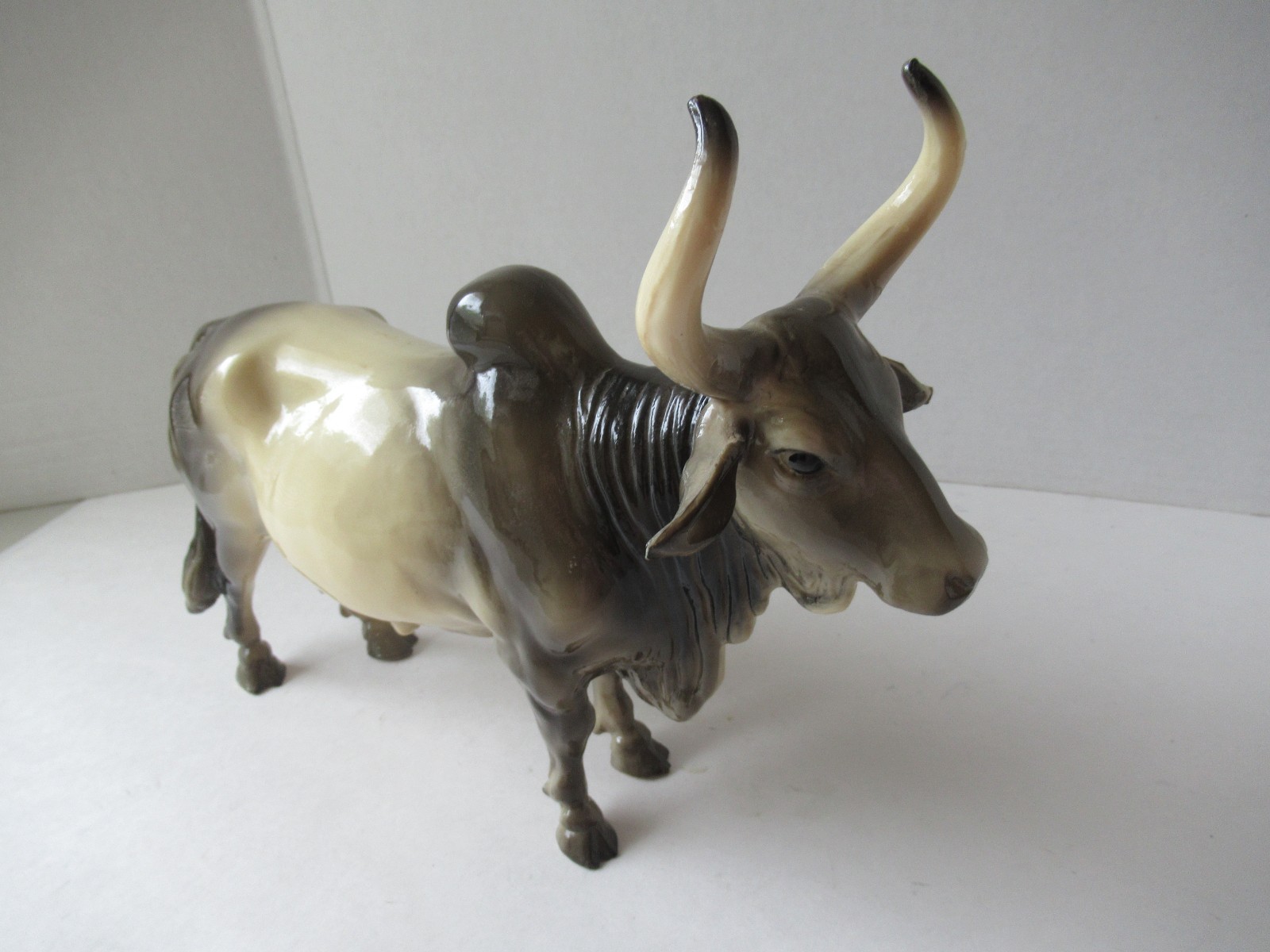 Vintage Breyer Brahma Bull # 70 Glossy 1958-1967 Pre-Mark Excellent Vintage Breyer Brahma Bull # 70 Glossy 1958-1967 Pre-Mark Excellent