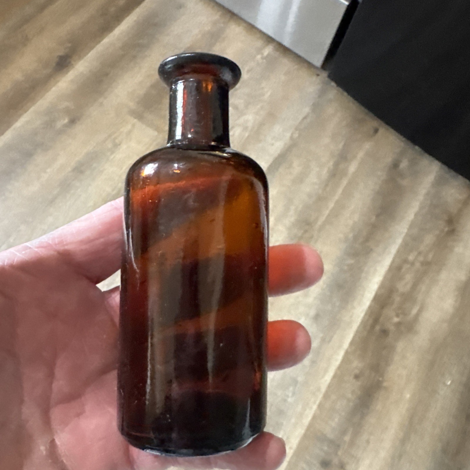 WWI ORIGINAL GERMAN MEDICINE AMBER 50mL GLASS BOTTLE from CHRISTMAS BATTLES WWI ORIGINAL GERMAN MEDICINE AMBER 50mL GLASS BOTTLE from CHRISTMAS BATTLES