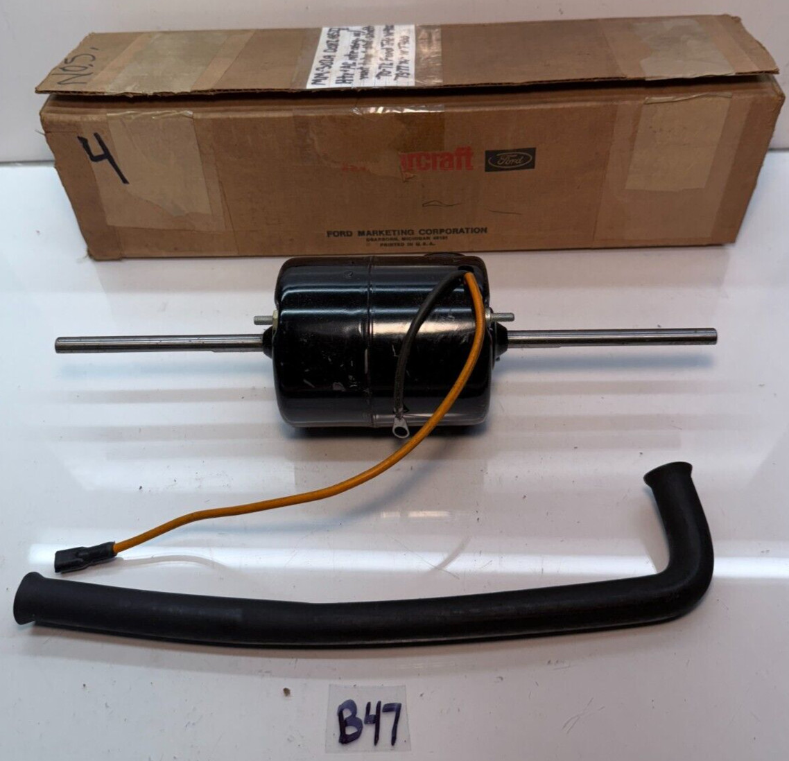 NOS 1970-1977 Ford W WT 900 1000 Truck A/C HEATER FAN BLOWER MOTOR B47-4