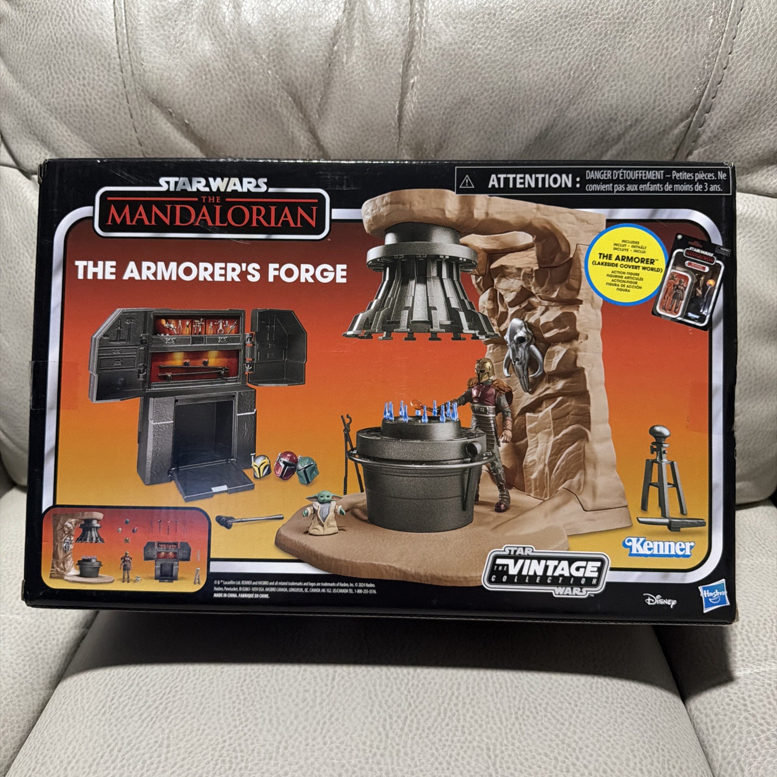 Star Wars The Vintage Collection The Armorer\'s Forge Playset TVC Mandalorian NEW