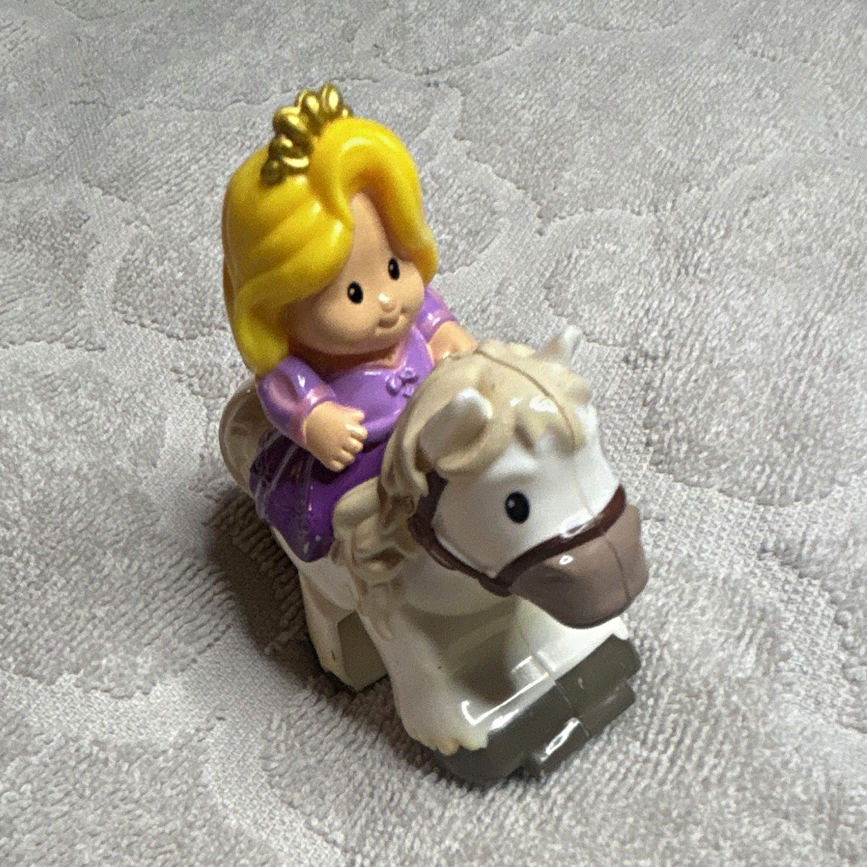 Fisher-Price Little People Princess Figure Riding White Horse klip klop horse