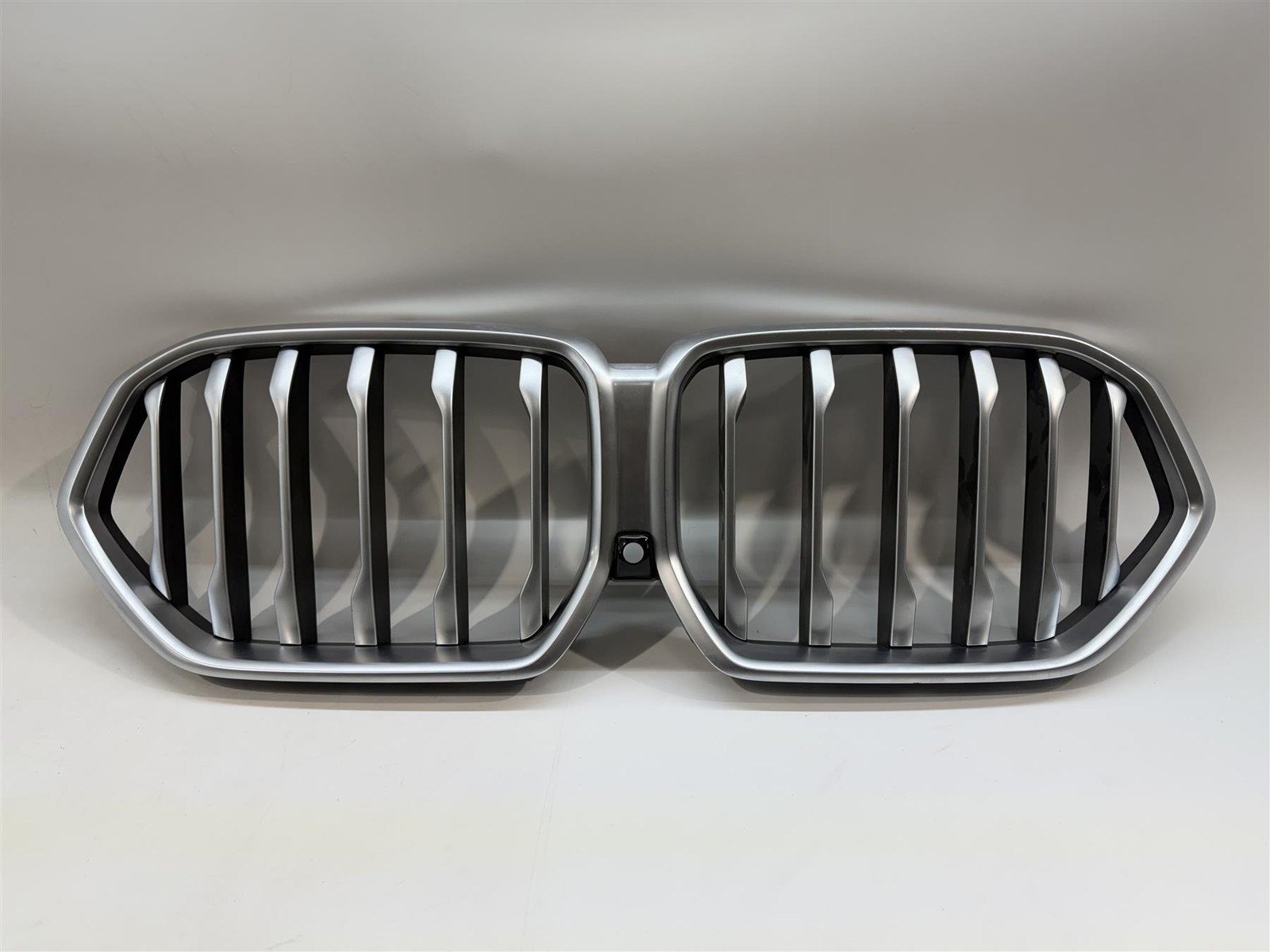 2024 2026 BMW X6 GRILLE OEM FRONT CENTER GRILL W/ CAMERA HOLE 5A4B346-06