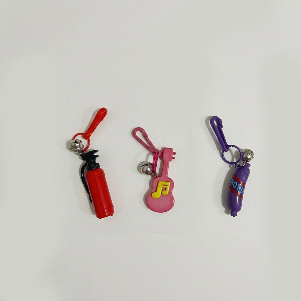 Vtg 80s Plastic Bell Clip Charm Lot Extinguisher Hotdog Guitar See Description