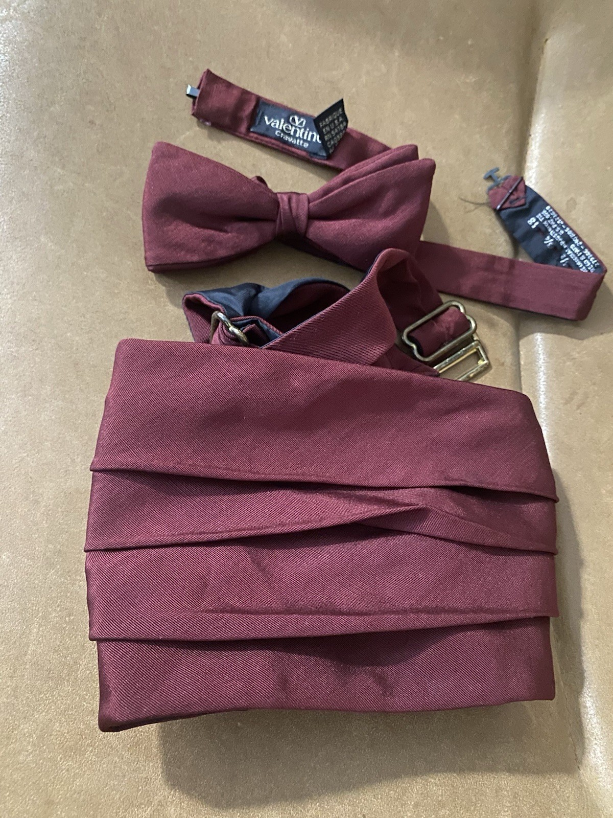 Vintage Valentino Cravatte Burgundy Silk Wool Cummerbund & Bow