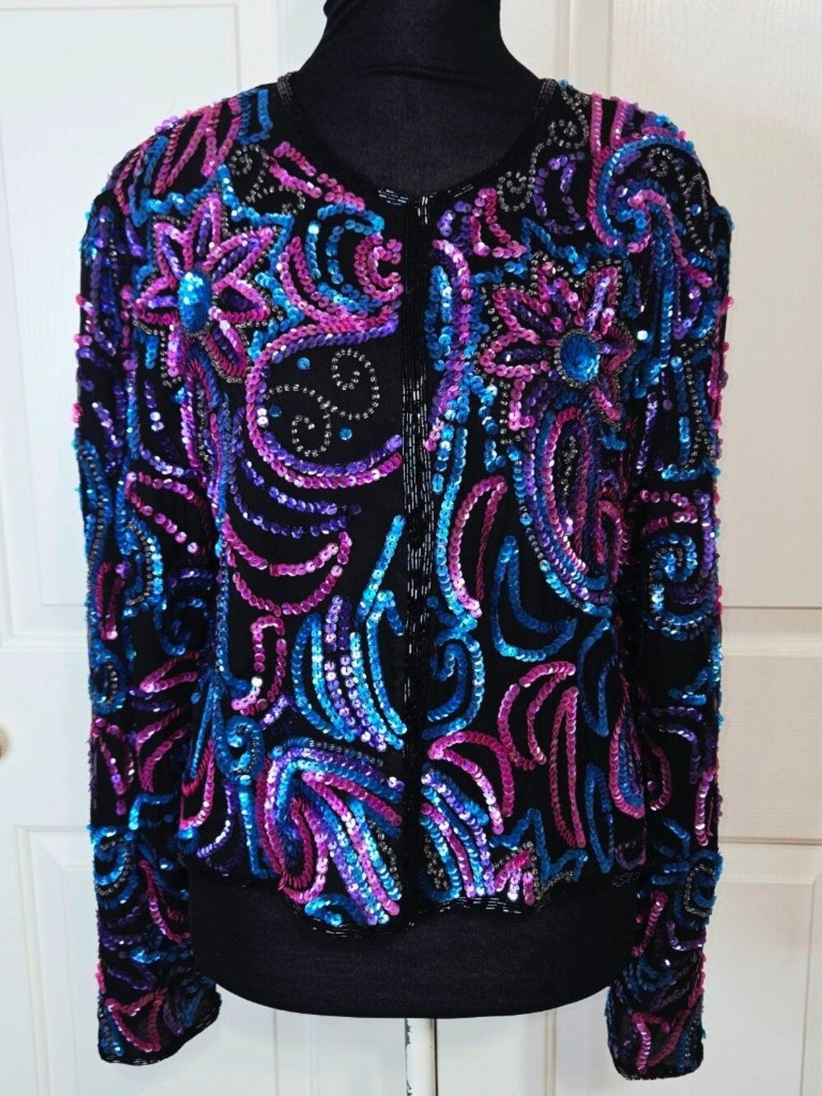 Vintage Night Vogue 100% Silk Heavily Sequin Beaded Paisley Jacket Glam