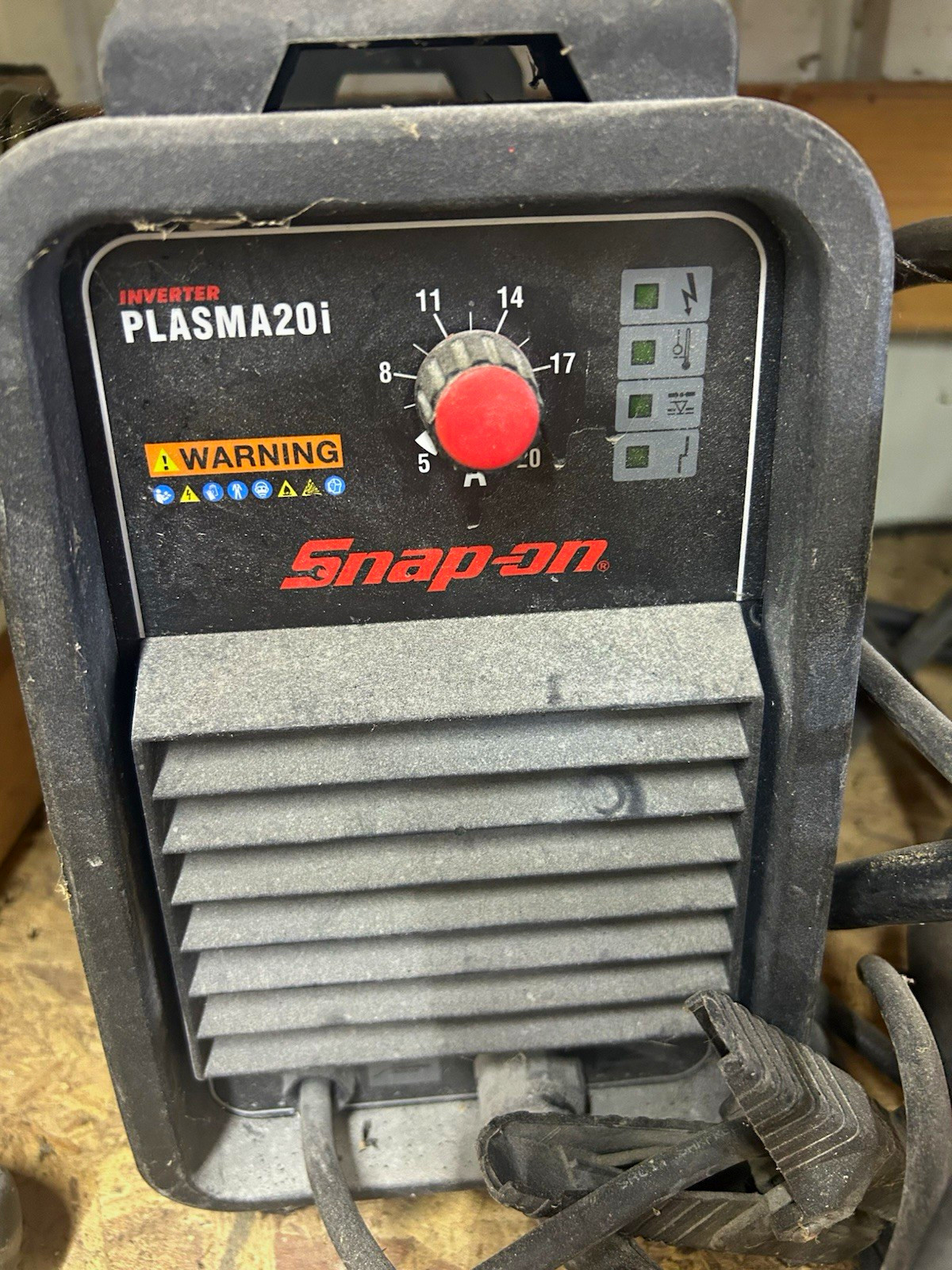 Snap-on PLASMA20i Inverter Plasma Cutter Cutting Tool 5-20A Input Amperage Snap-on PLASMA20i Inverter Plasma Cutter Cutting Tool 5-20A Input Amperage