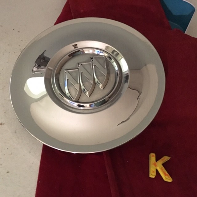 #K (1)2011 - 2016 Buick Enclave Chrome Center Cap Fits 9 spoke 19\