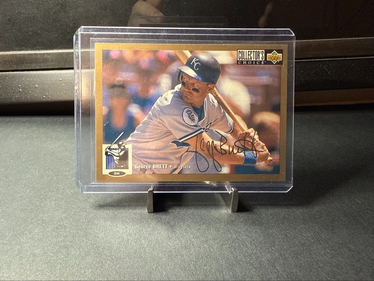 1994 Upper Deck Collector's Choice - George Brett #65 Gold Foil Signature 1994 Upper Deck Collector's Choice - George Brett #65 Gold Foil Signature