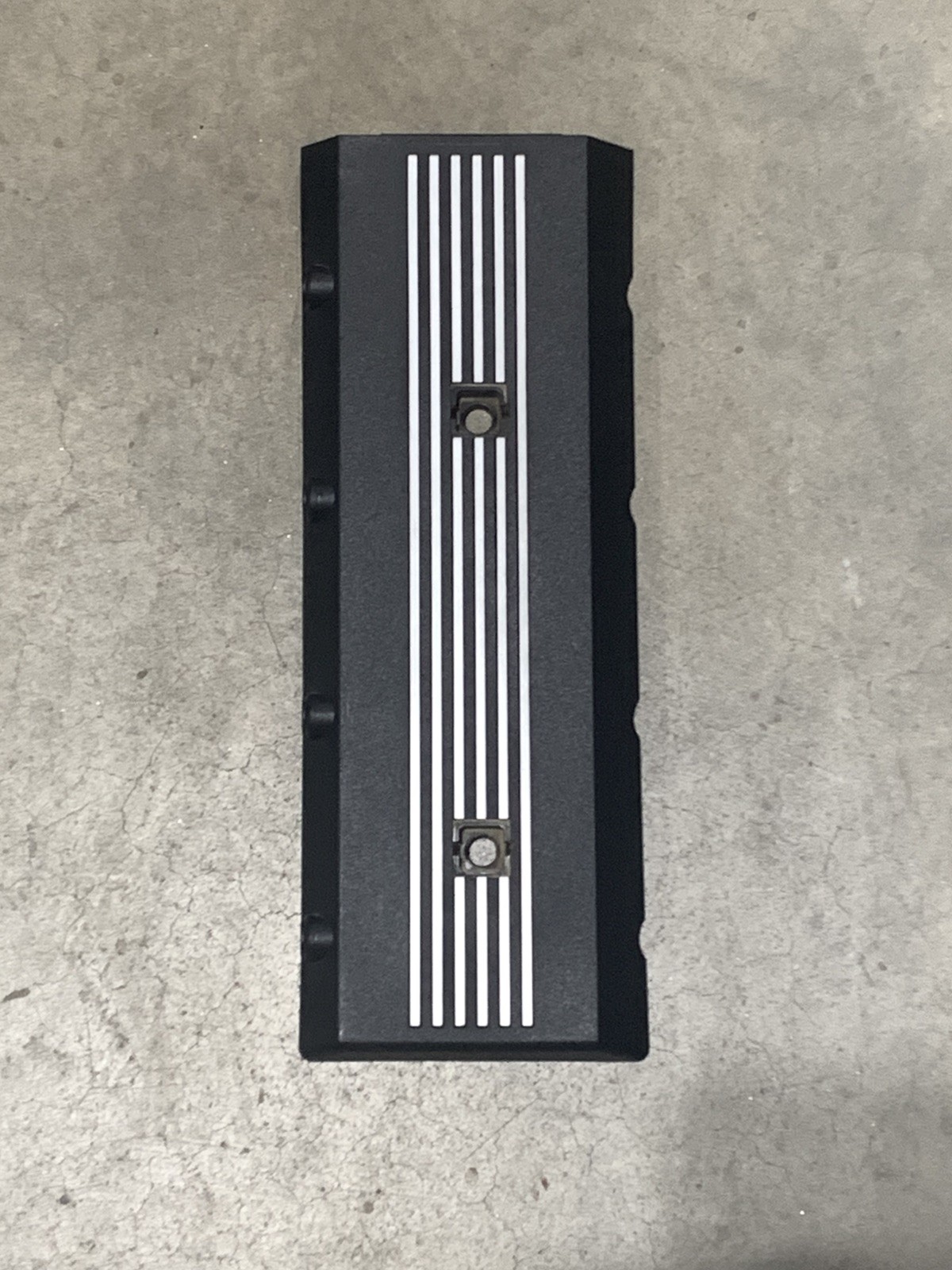 03 - 05 Range Rover Engine Cover Garnish Spark Cover LH Driver Side 11127513768 03 - 05 Range Rover Engine Cover Garnish Spark Cover LH Driver Side 11127513768