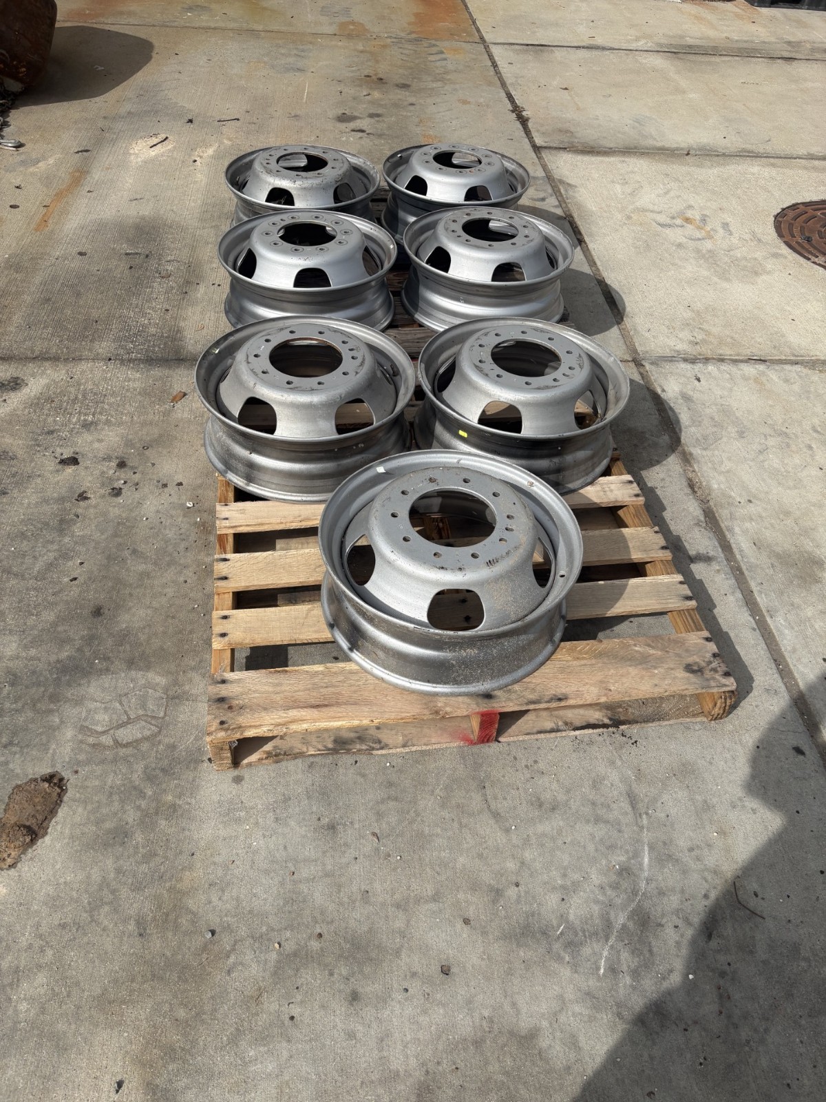 USED RIMS (7) For 2005-2022 Dodge Ram 5500 19.5 Inch 19.5x6\ USED RIMS (7) For 2005-2022 Dodge Ram 5500 19.5 Inch 19.5x6\
