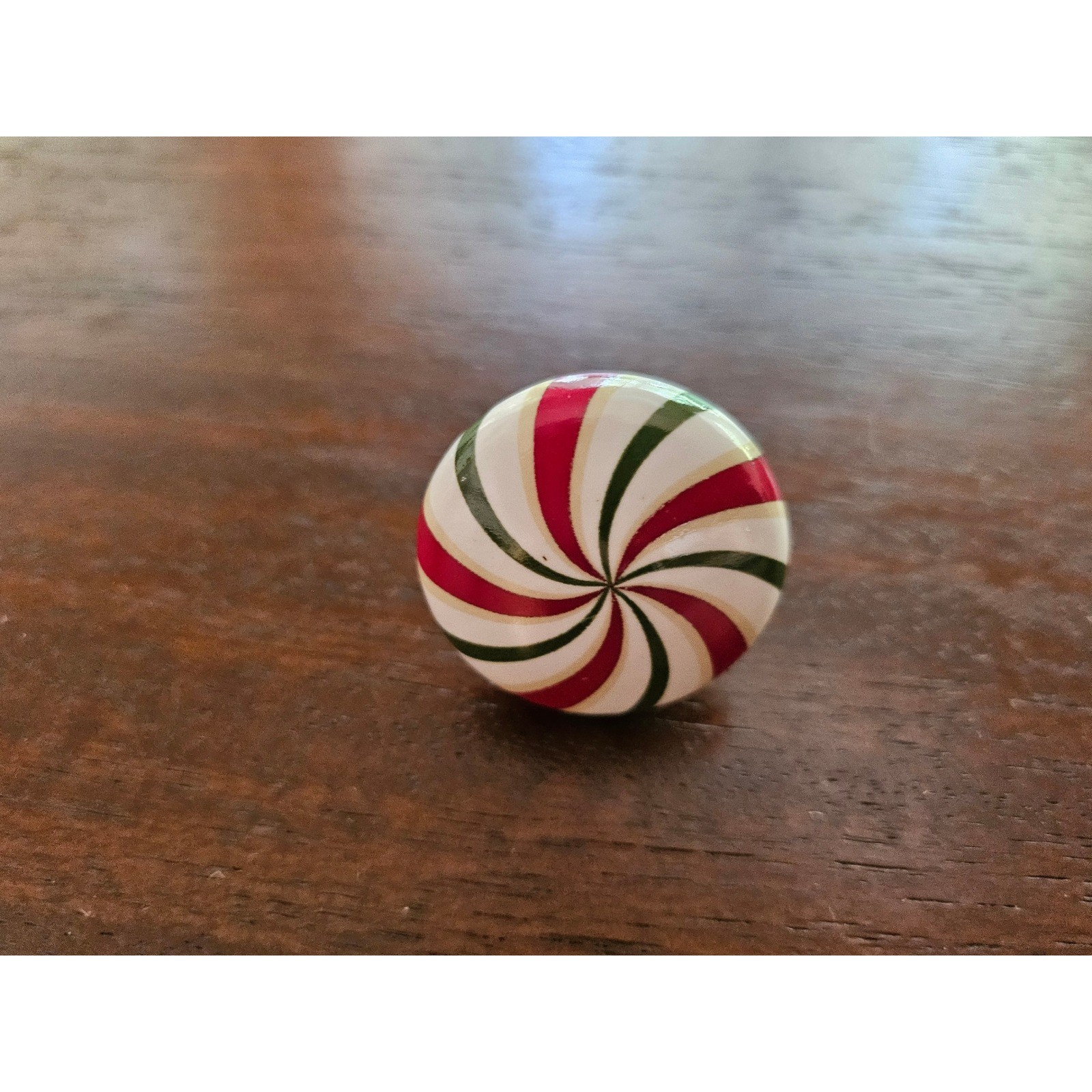 Longaberger 2009 Holiday Helper Treats Basket Peppermint Knob Longaberger 2009 Holiday Helper Treats Basket Peppermint Knob