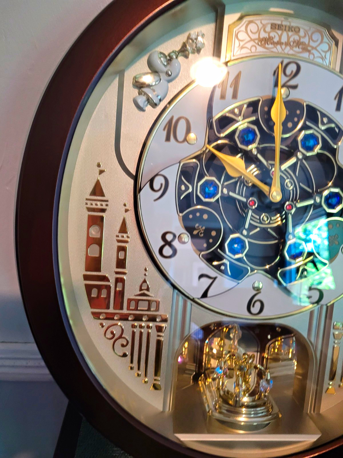 Seiko Melodies in Motion Musical Clock MS-XM491-1 Multiple Melodies Round