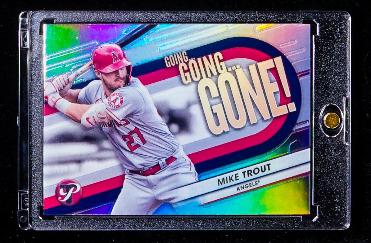 MIKE TROUT SILVER HOLO REFRACTOR INSERT CARD ANGELS