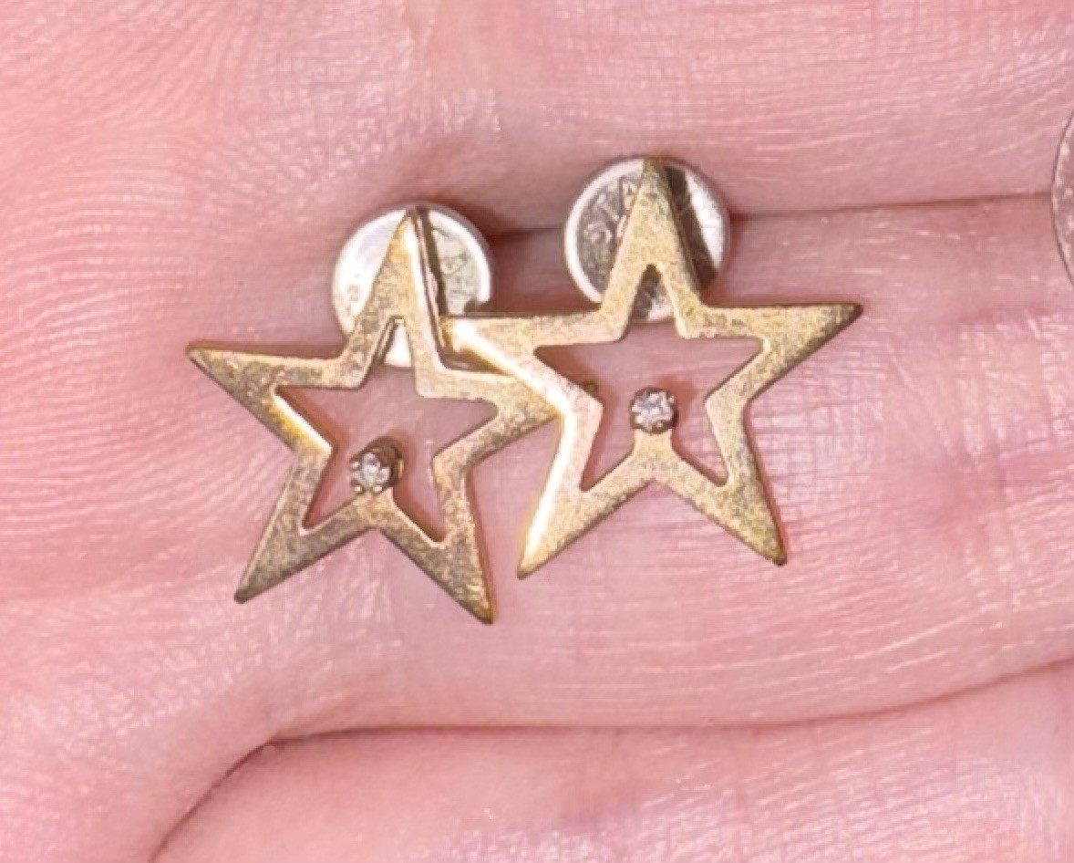 Vintage Gold Tone Open Star Stud Earrings Untested Gemstone Celestial Statement