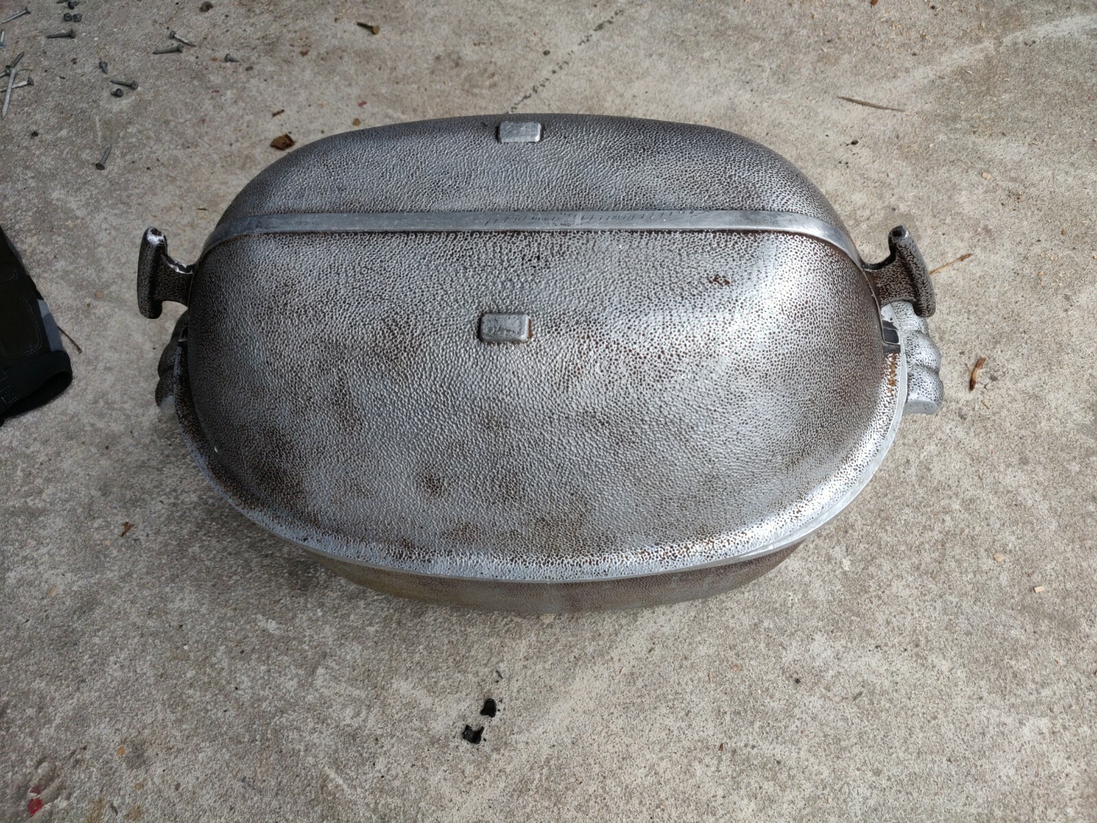 VINTAGE GUARDIAN SERVICE WARE TURKEY ROASTER WITH NEW RACK SIZE 17 INCHES 