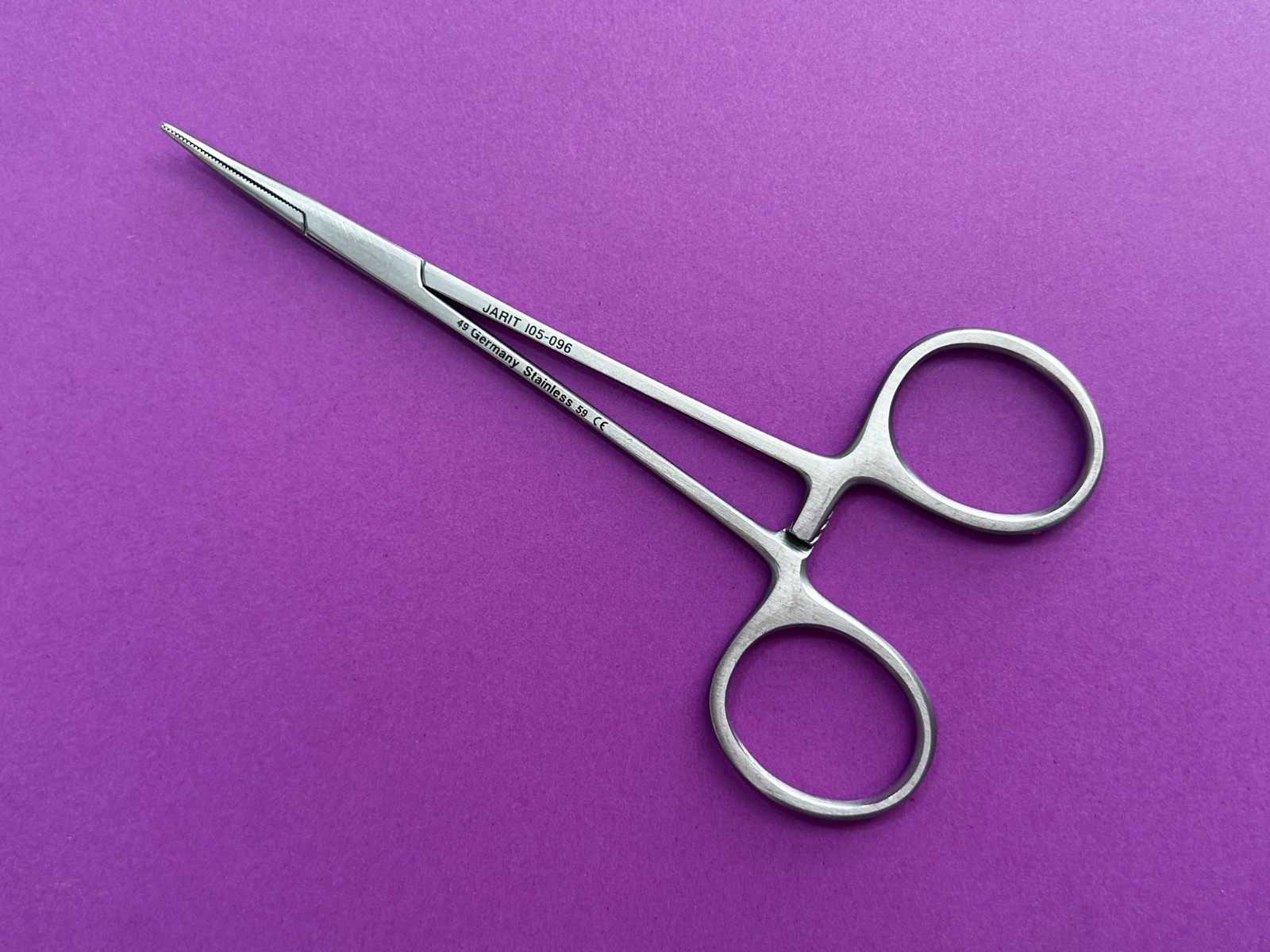 Jarit Mosquito Forceps Petit-Point, Curved — REF 105-096 — 4-5/8\