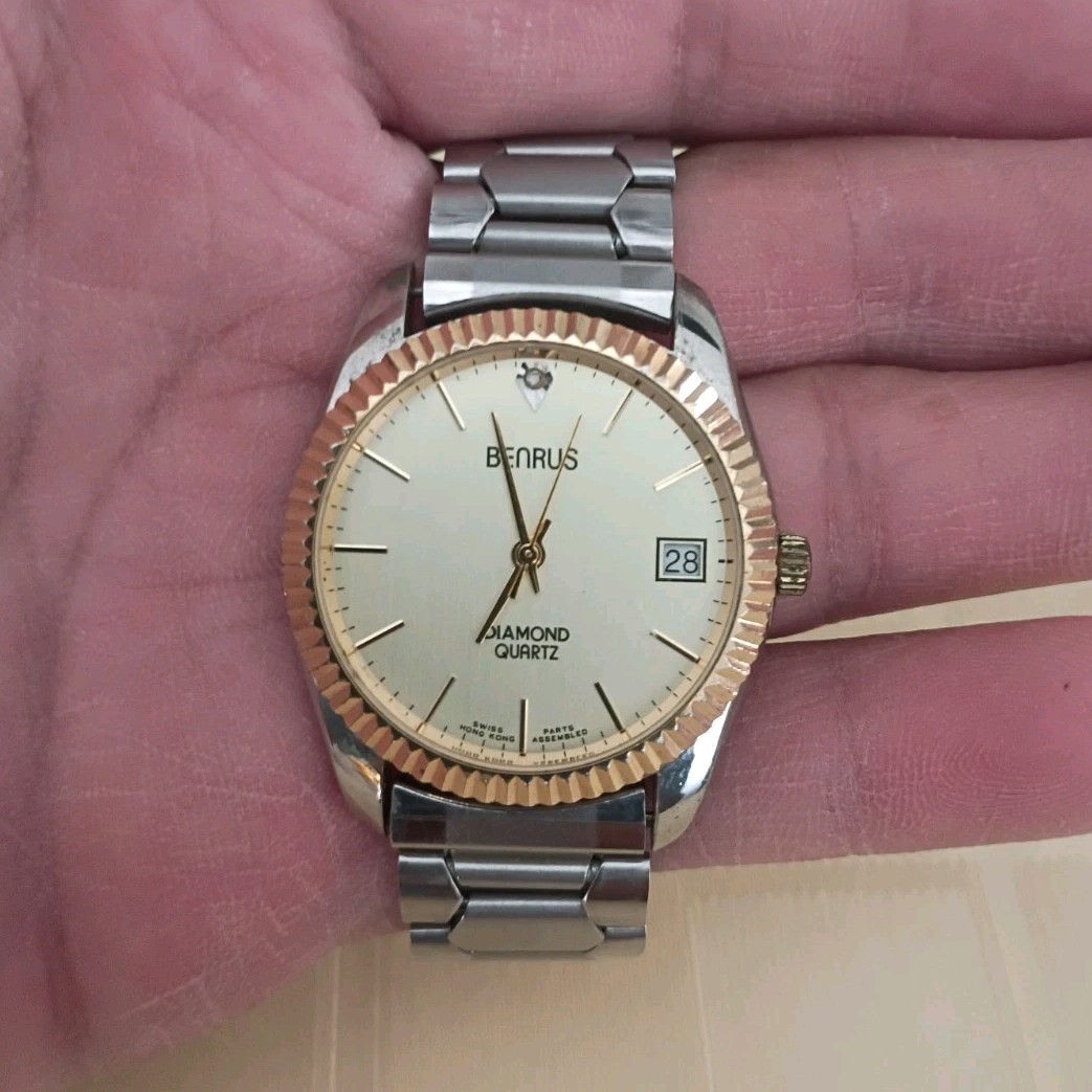 Benrus Diamond Quartz Men's Two-Tone Fluted Gold Bezel Champagne Dial Date